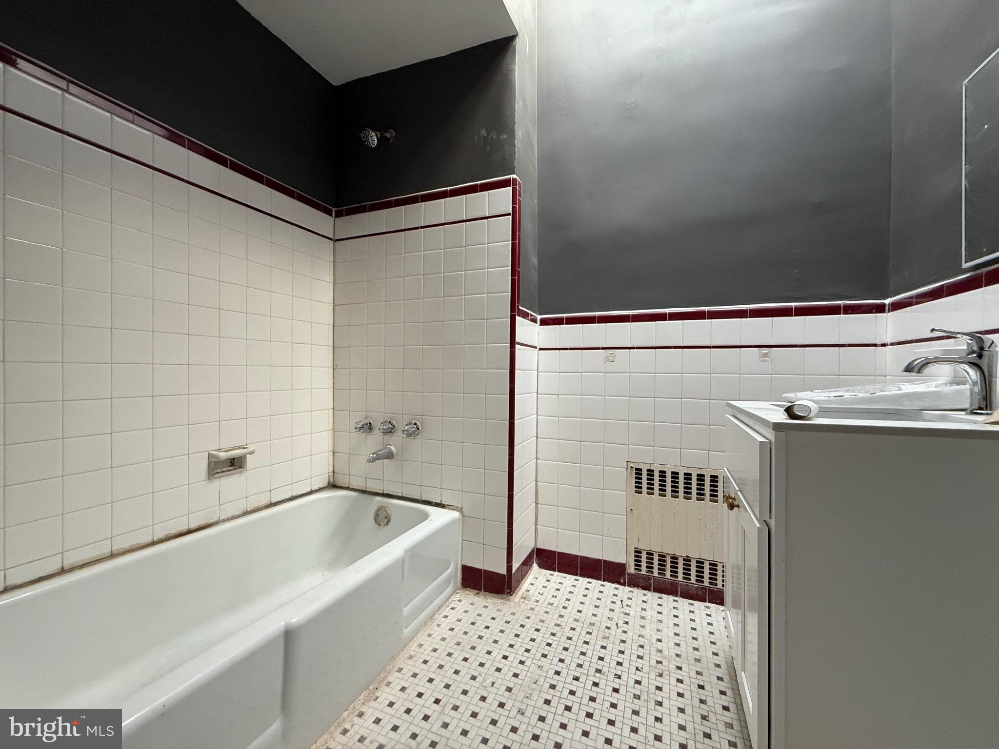 3428 BRADDOCK STREET