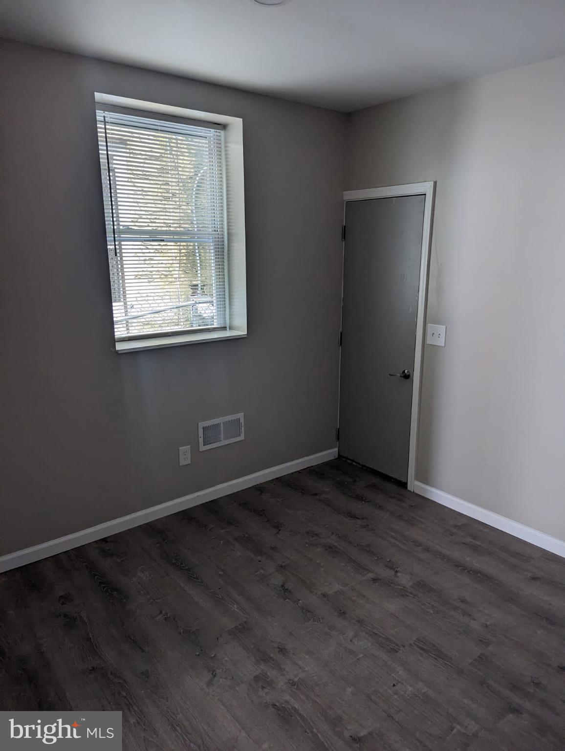 1405 W PACIFIC STREET