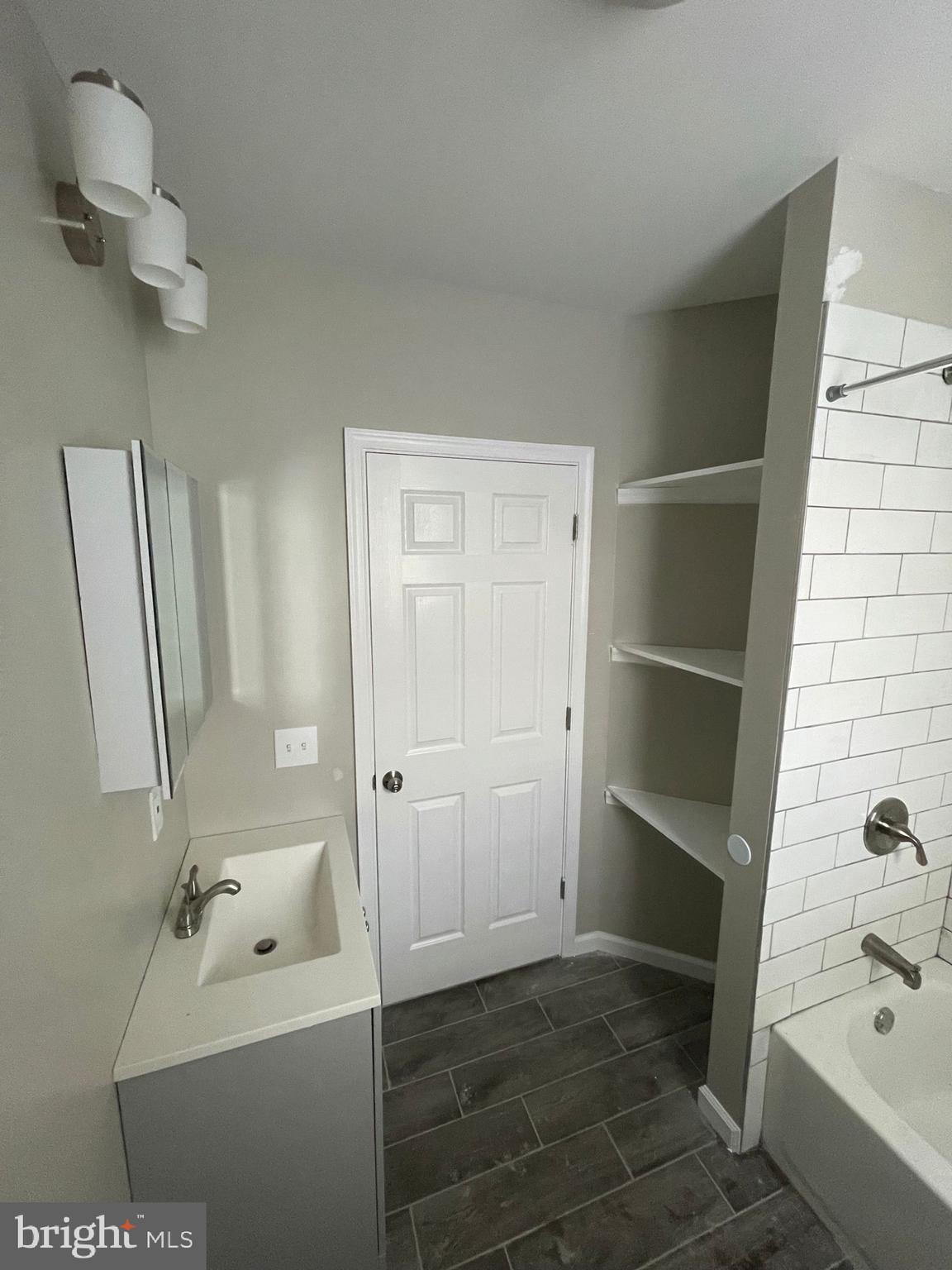 1405 W PACIFIC STREET