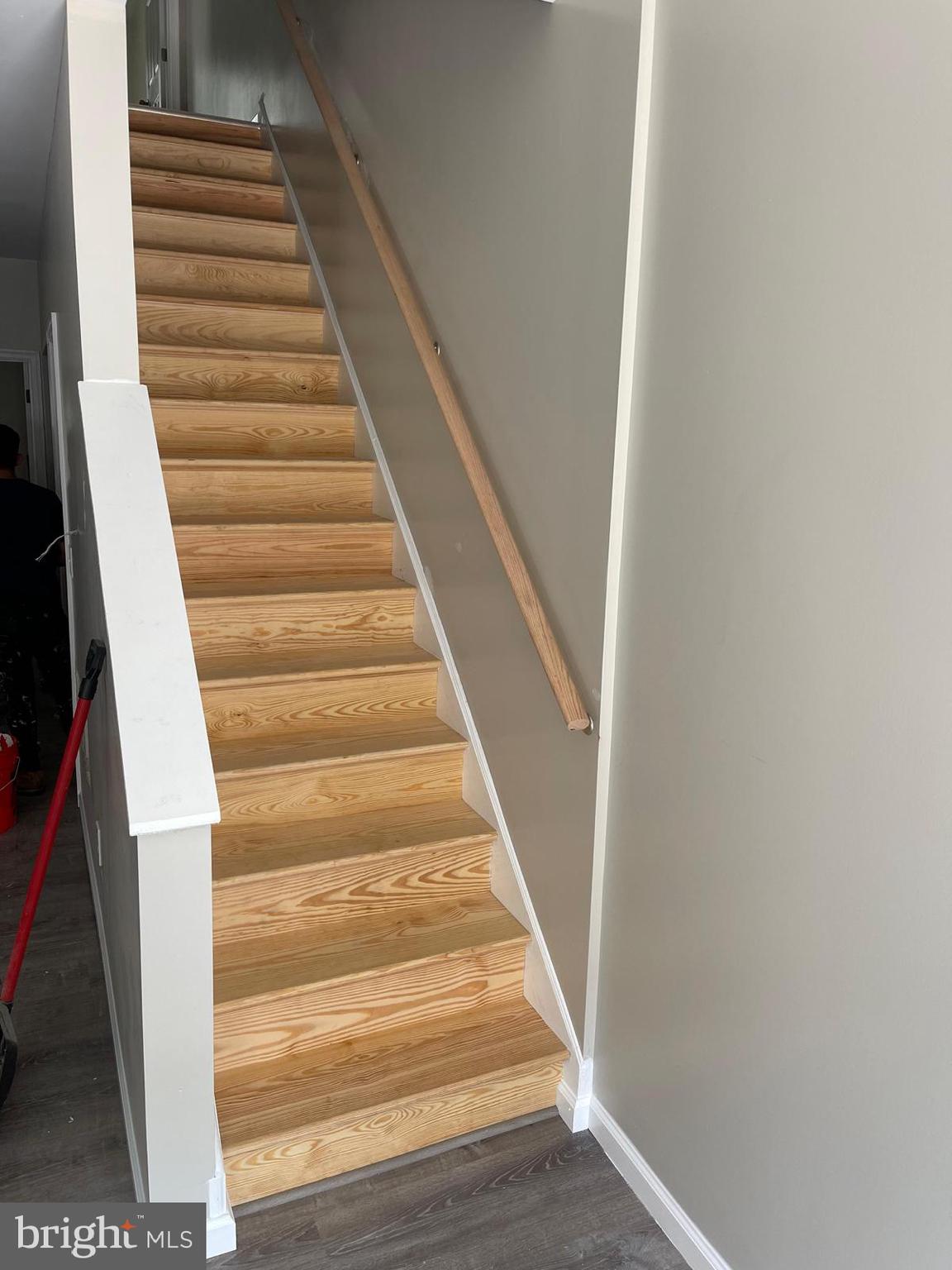 1405 W PACIFIC STREET