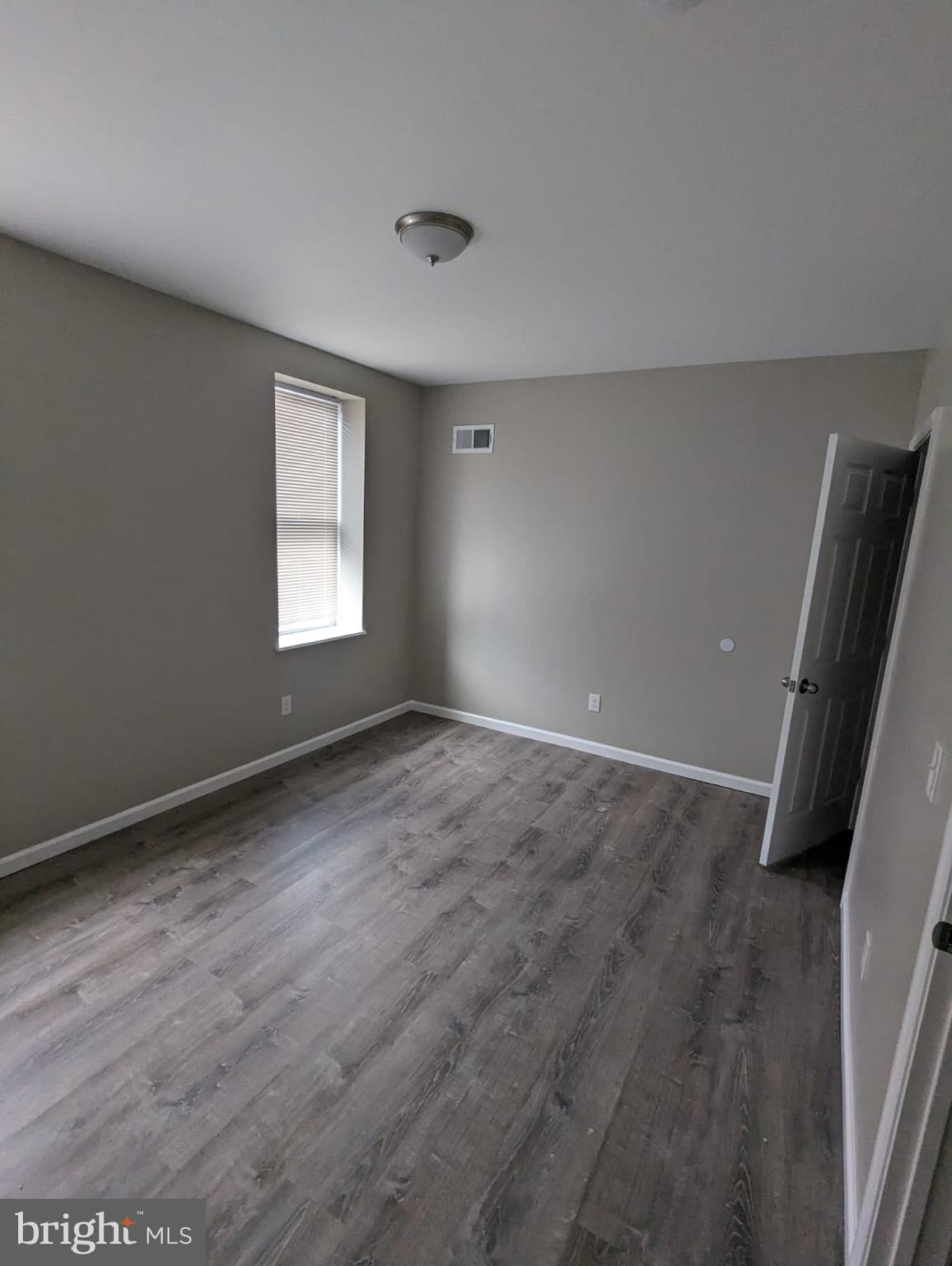 1405 W PACIFIC STREET