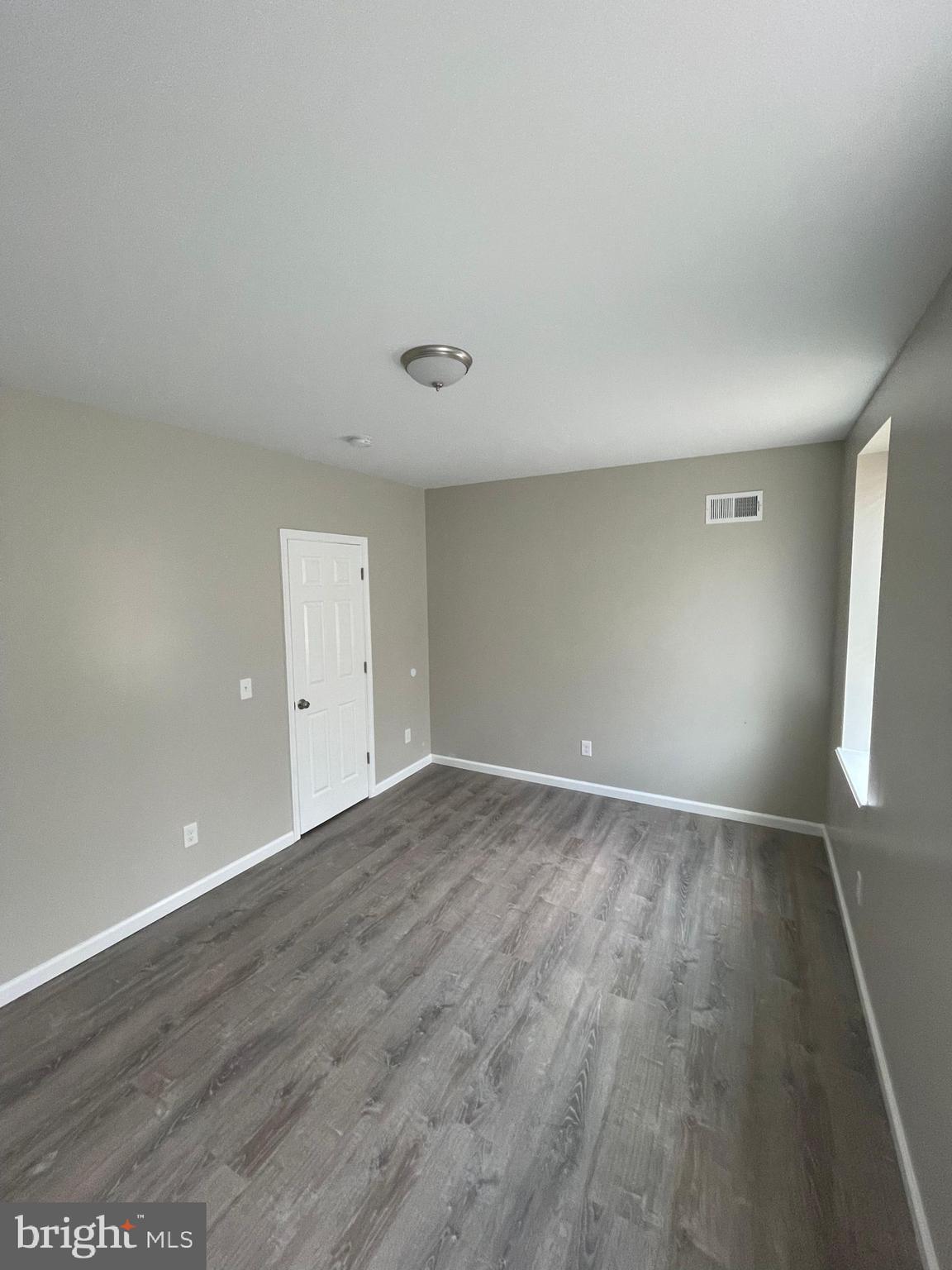 1405 W PACIFIC STREET