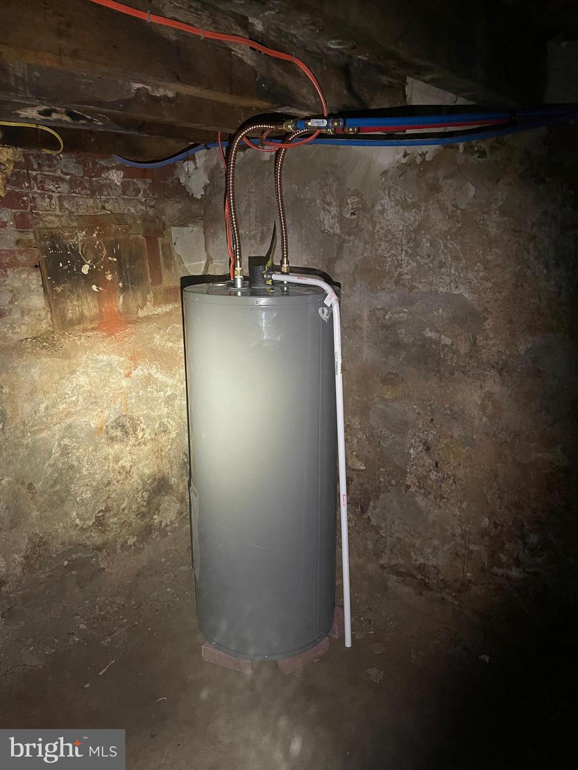 1405 W PACIFIC STREET