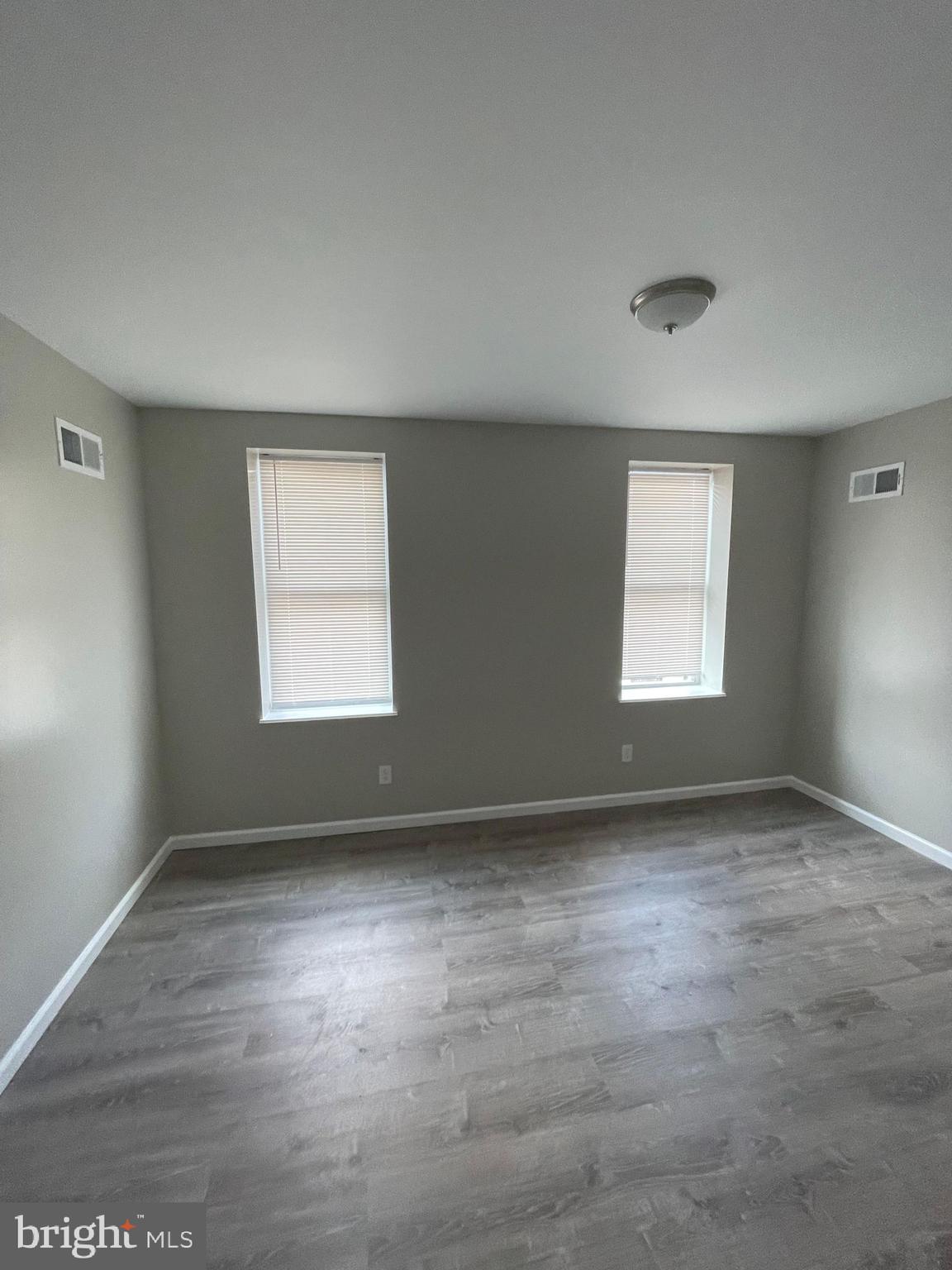 1405 W PACIFIC STREET