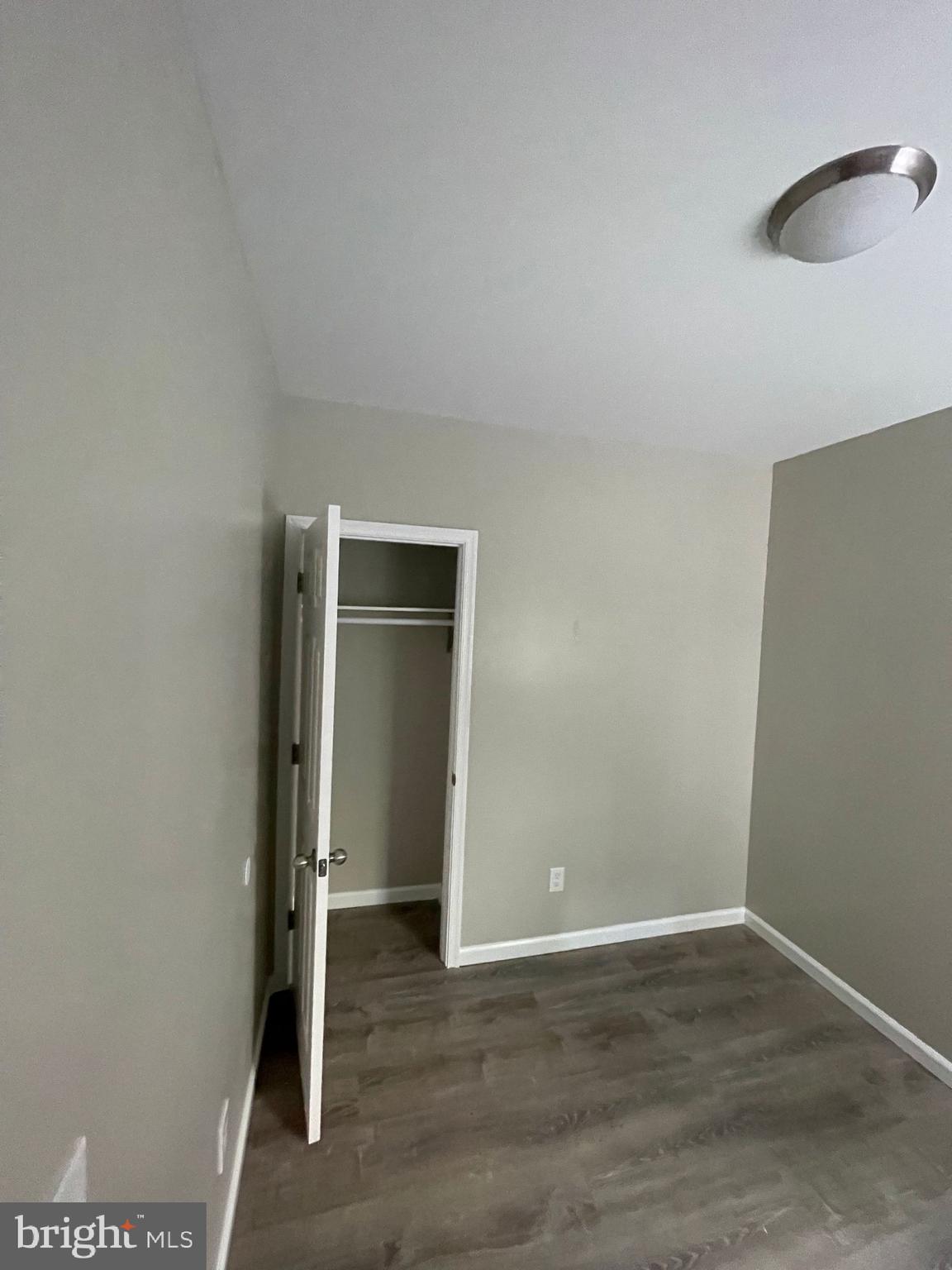 1405 W PACIFIC STREET