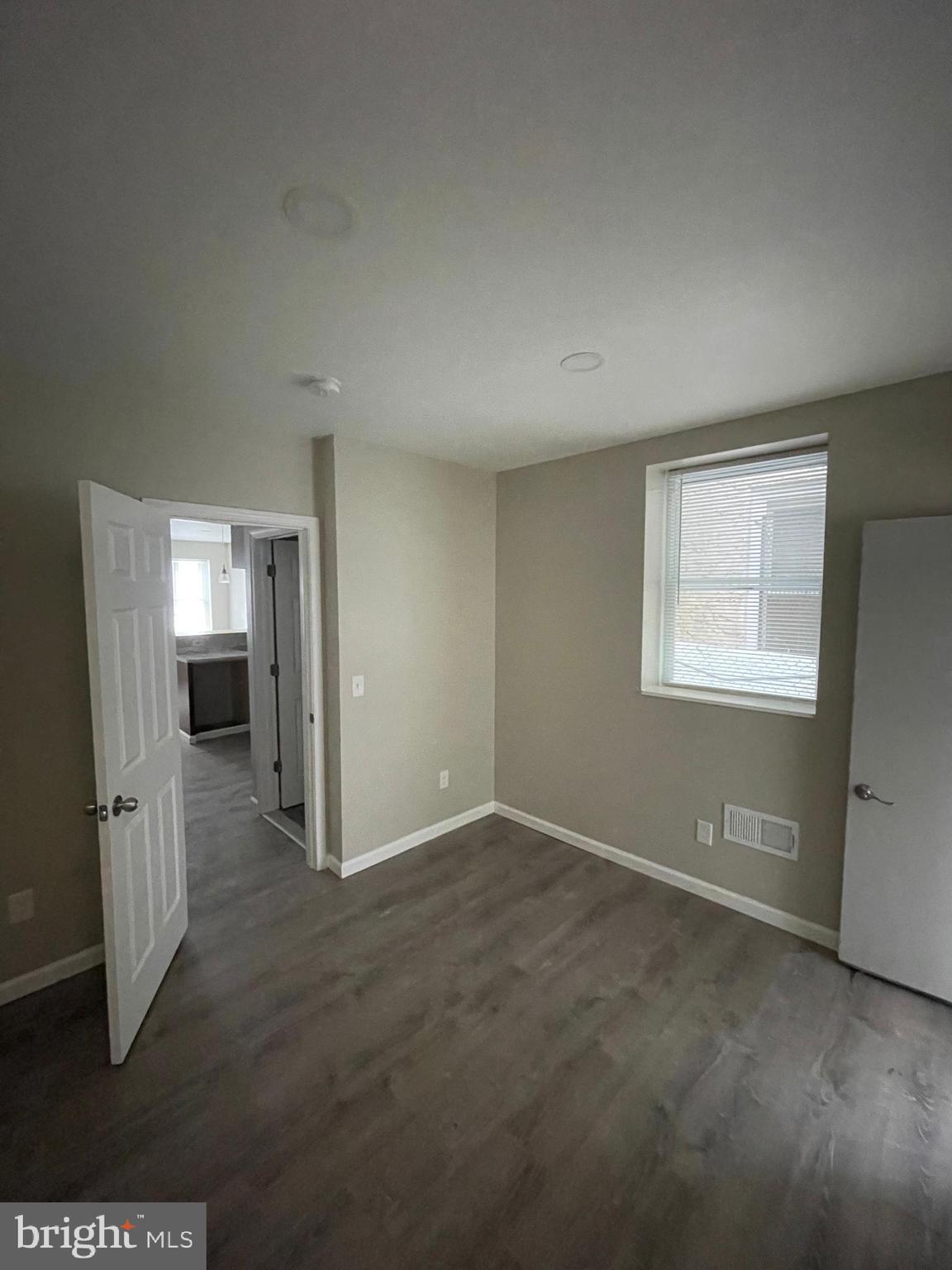 1405 W PACIFIC STREET