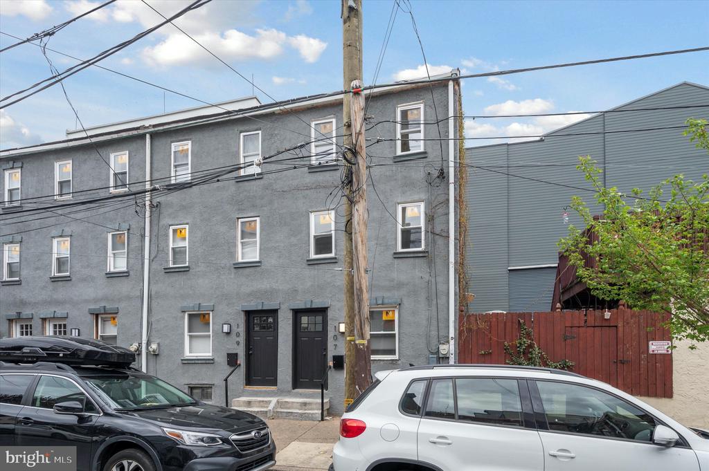 107 to 115 W THOMPSON STREET