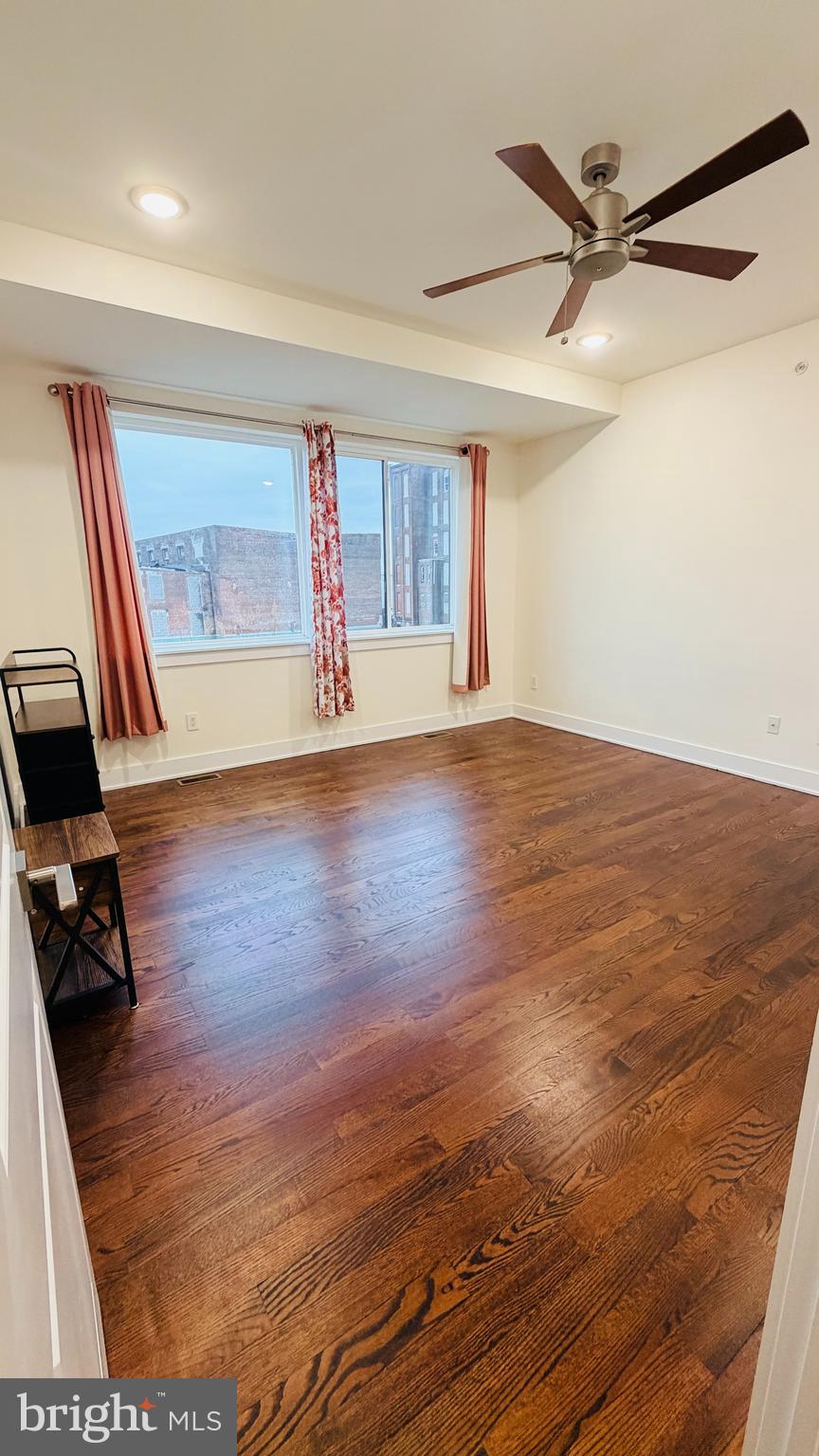 1754 N RANDOLPH STREET