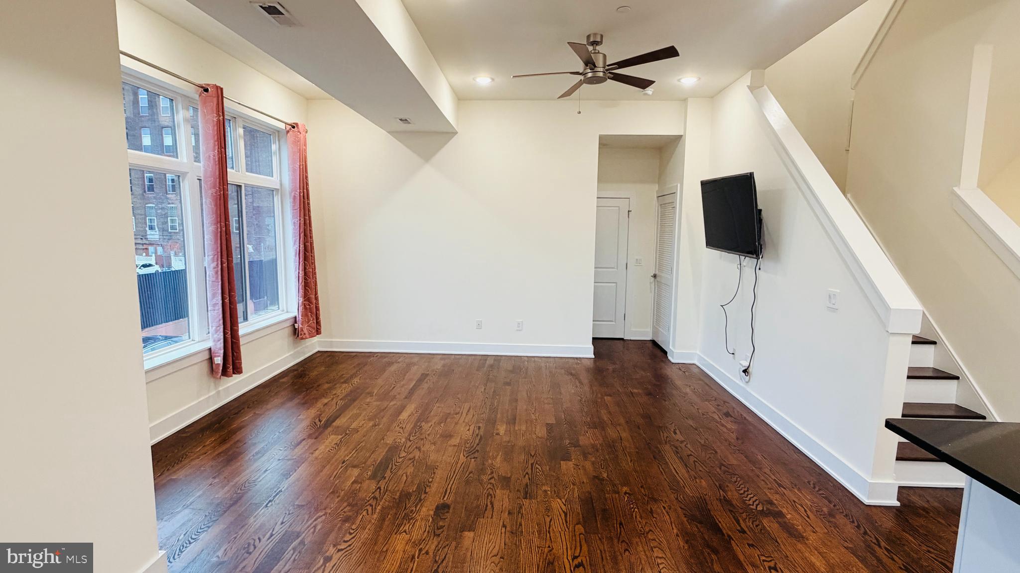 1754 N RANDOLPH STREET