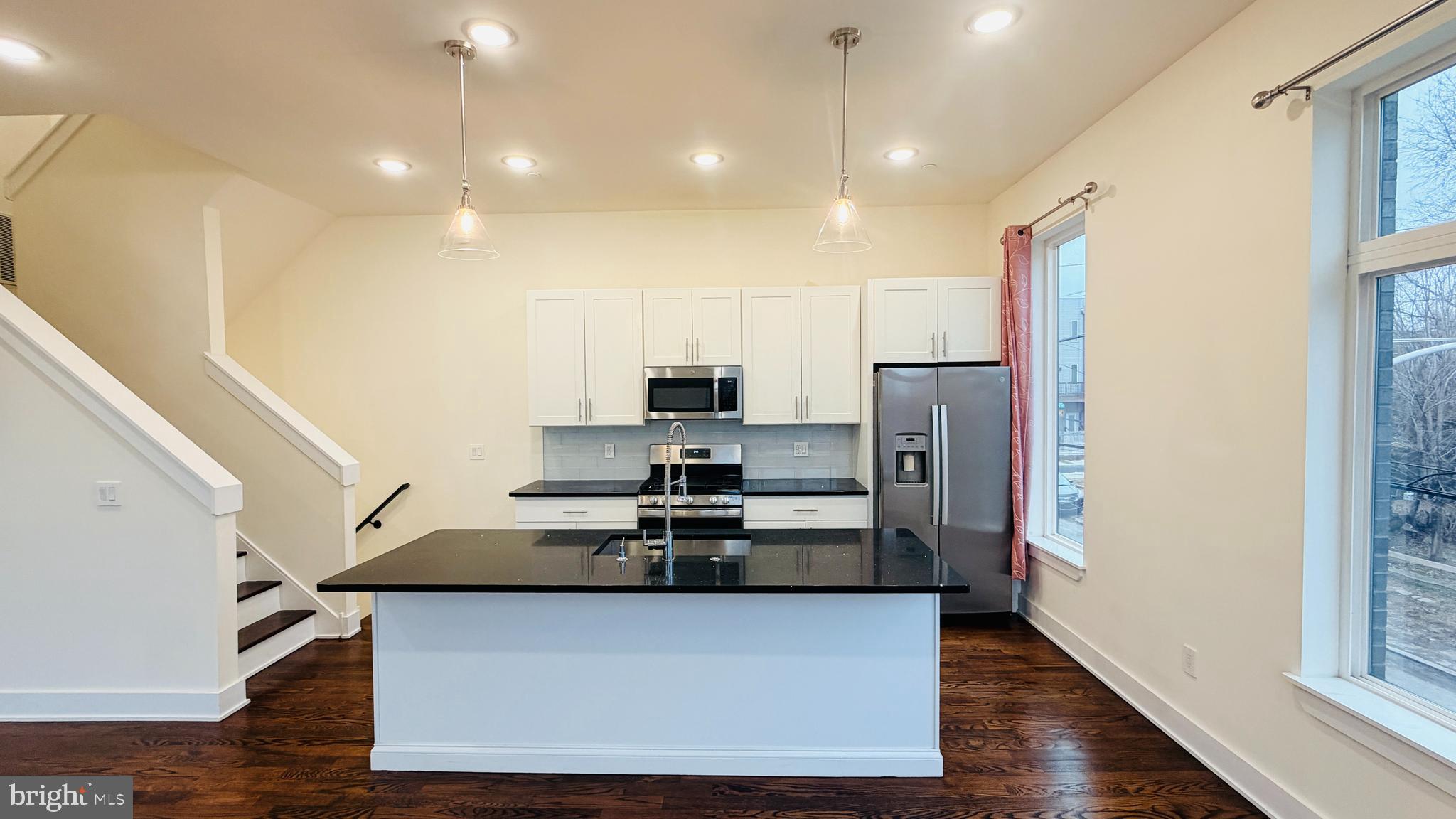 1754 N RANDOLPH STREET