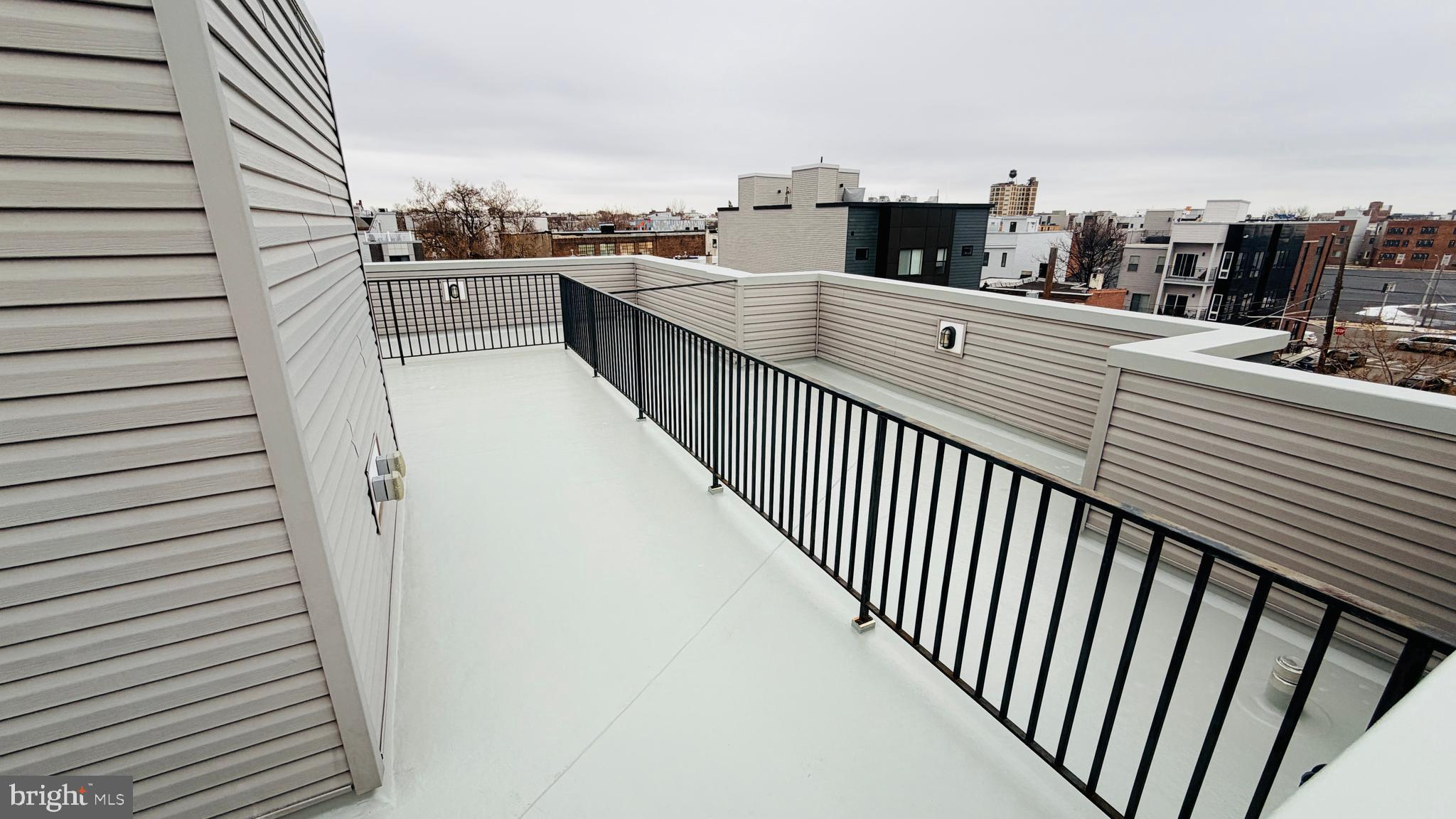 1754 N RANDOLPH STREET