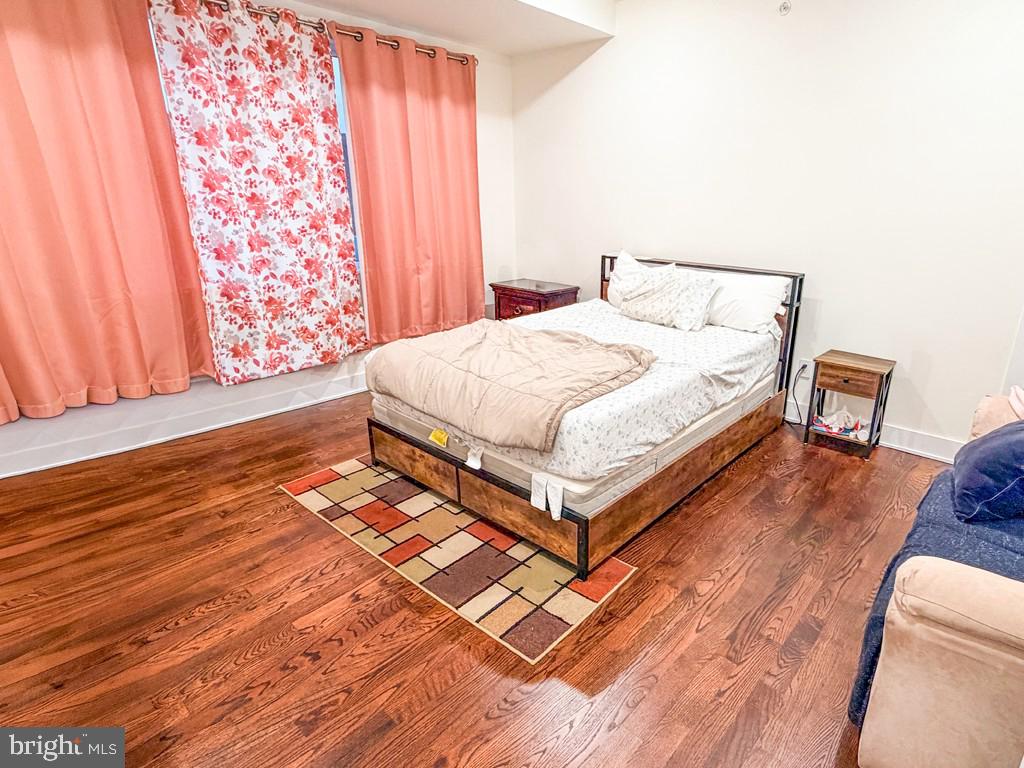 1754 N RANDOLPH STREET