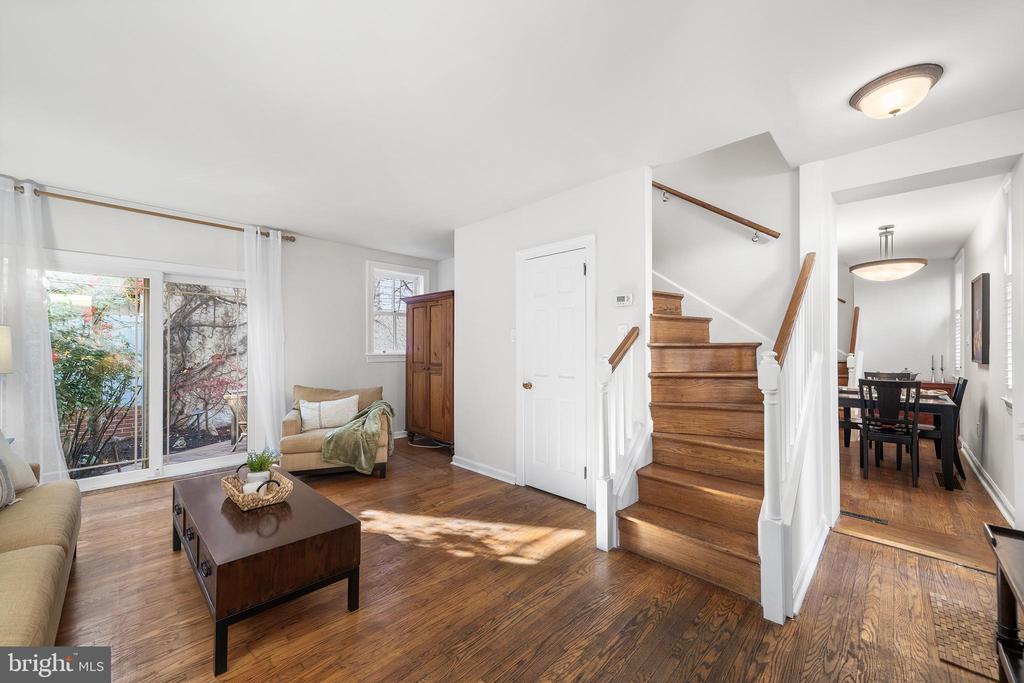 4 RAINEY COURT