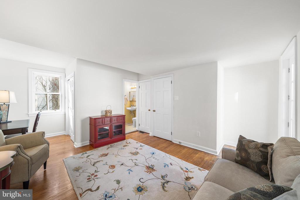 4 RAINEY COURT