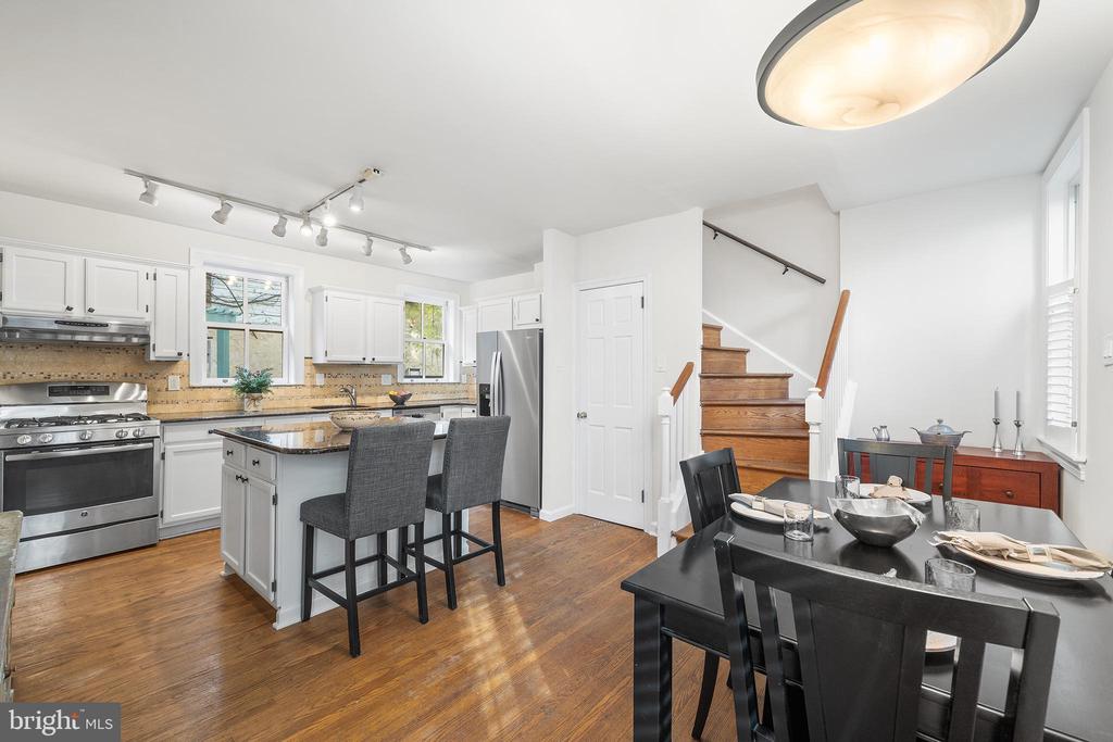 4 RAINEY COURT