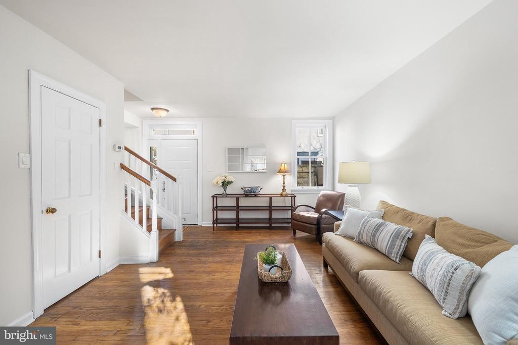 4 RAINEY COURT