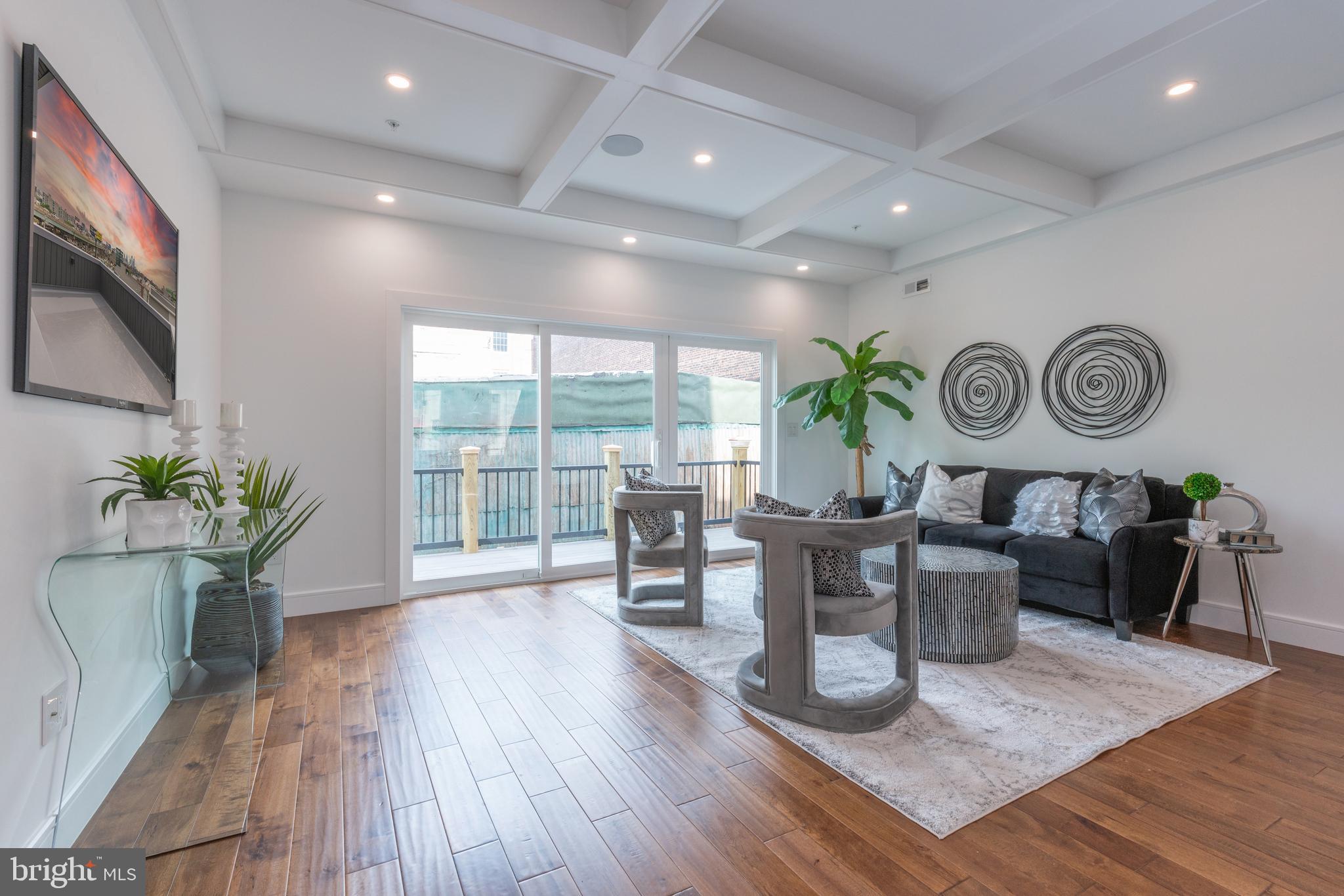 1111 E DUNTON STREET