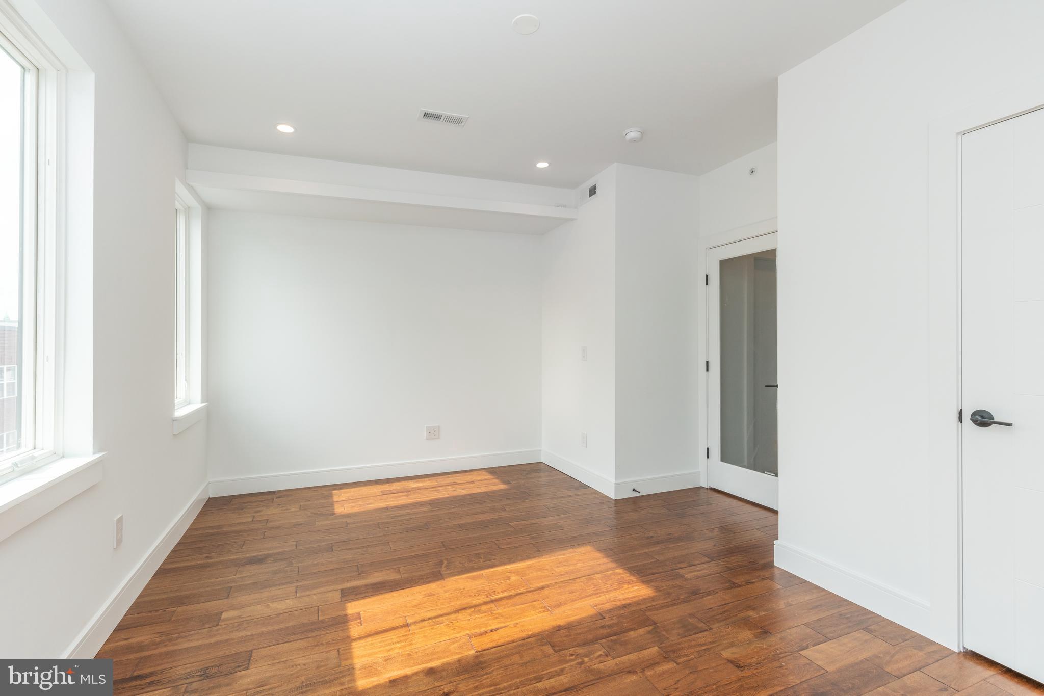 1111 E DUNTON STREET