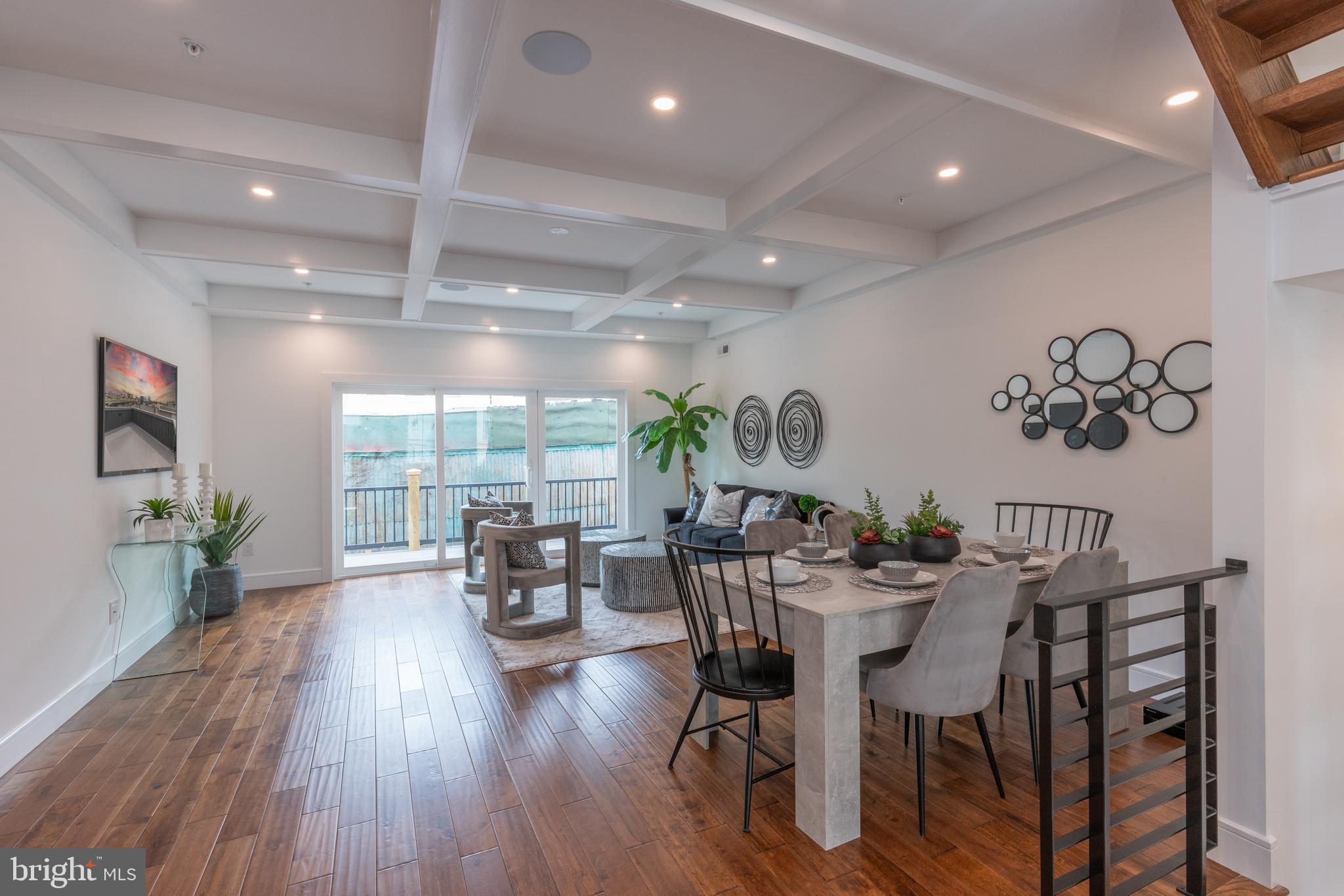 1111 E DUNTON STREET