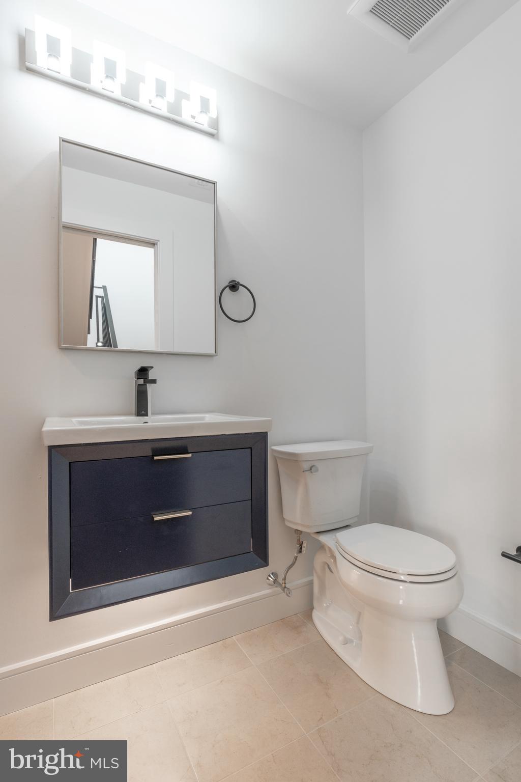 1111 E DUNTON STREET