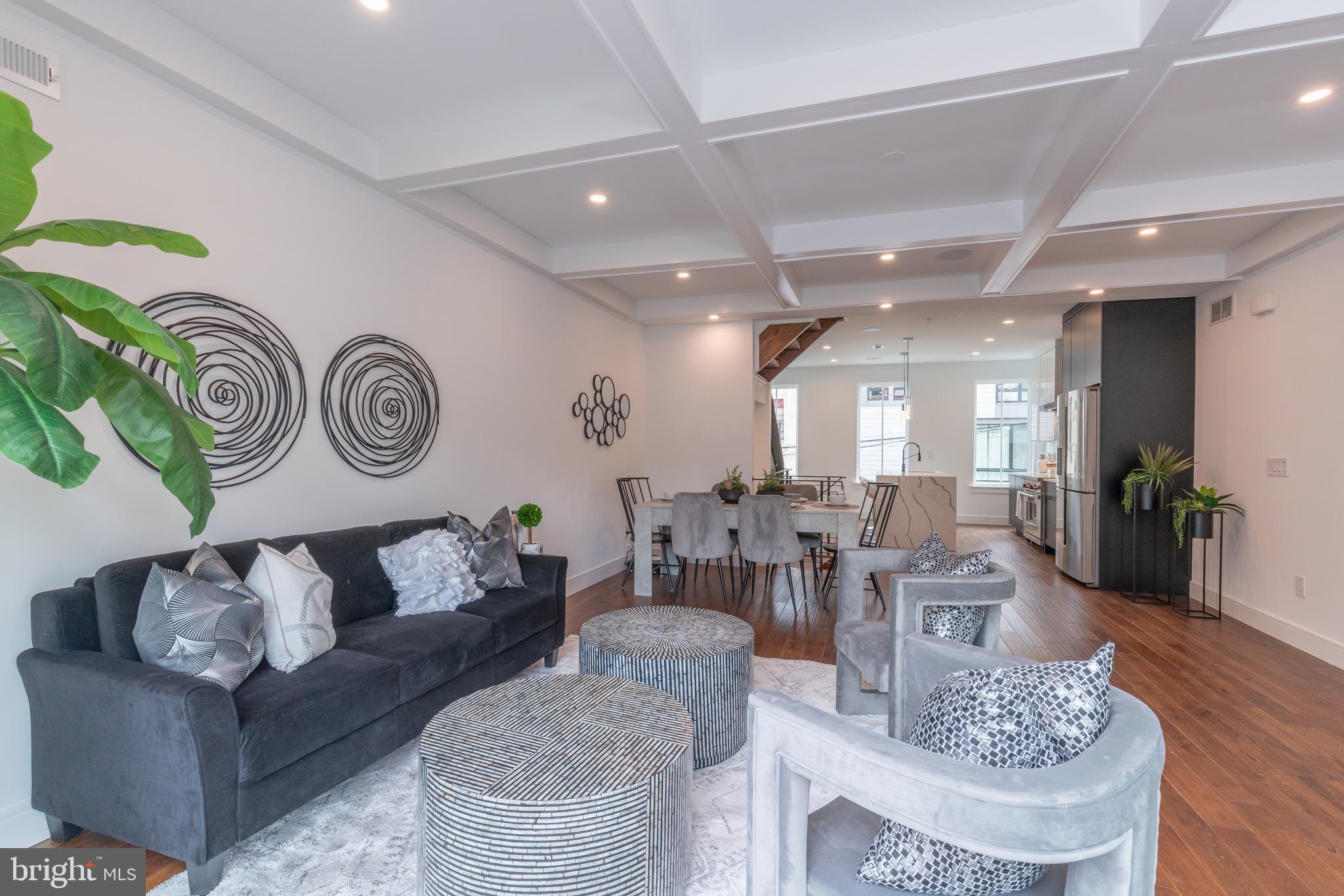 1111 E DUNTON STREET