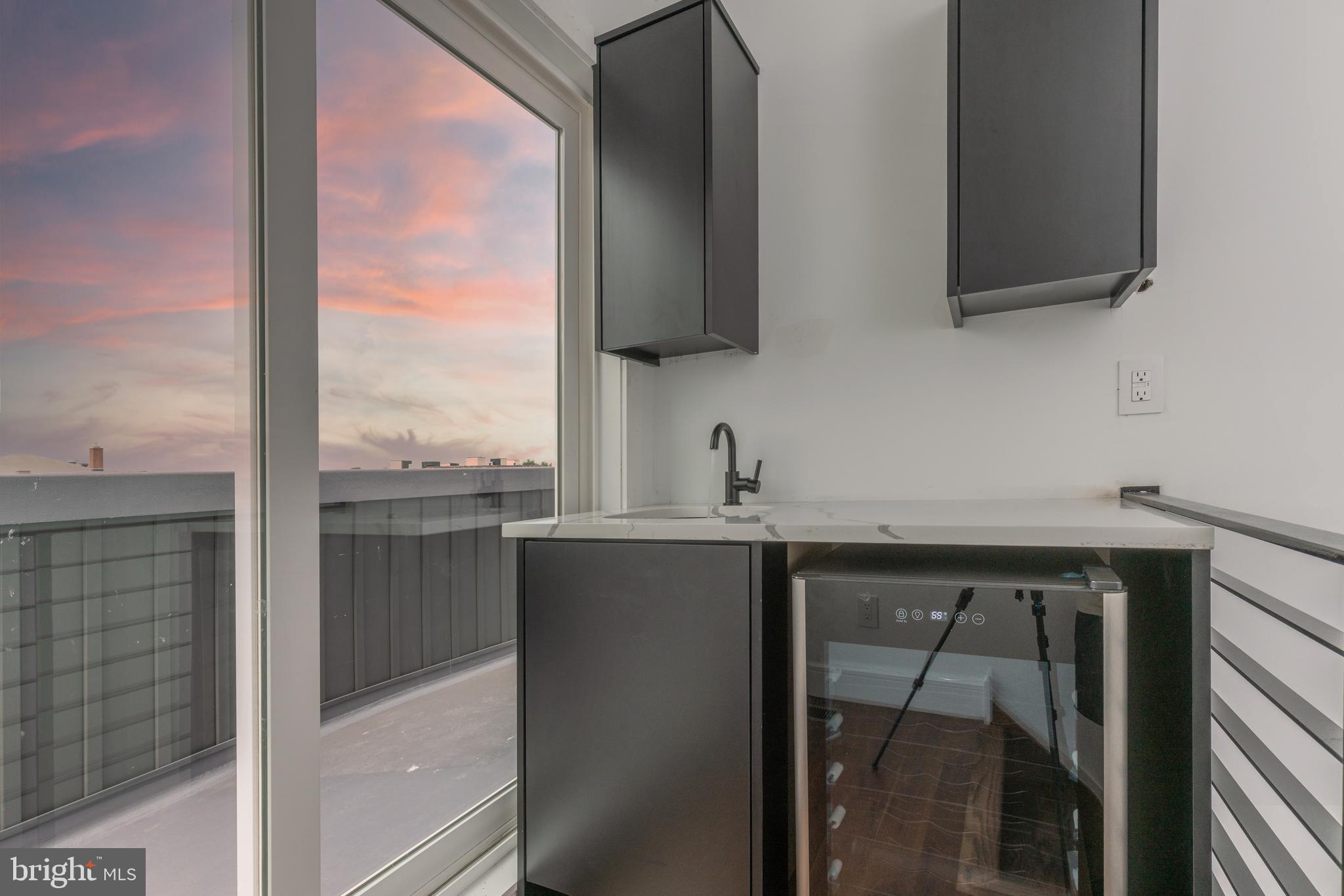 1111 E DUNTON STREET