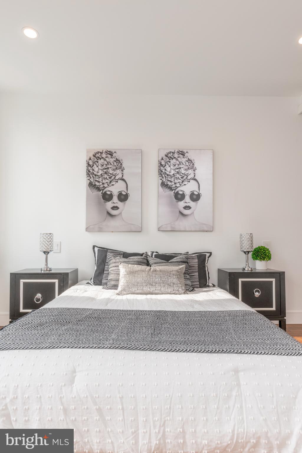 1111 E DUNTON STREET