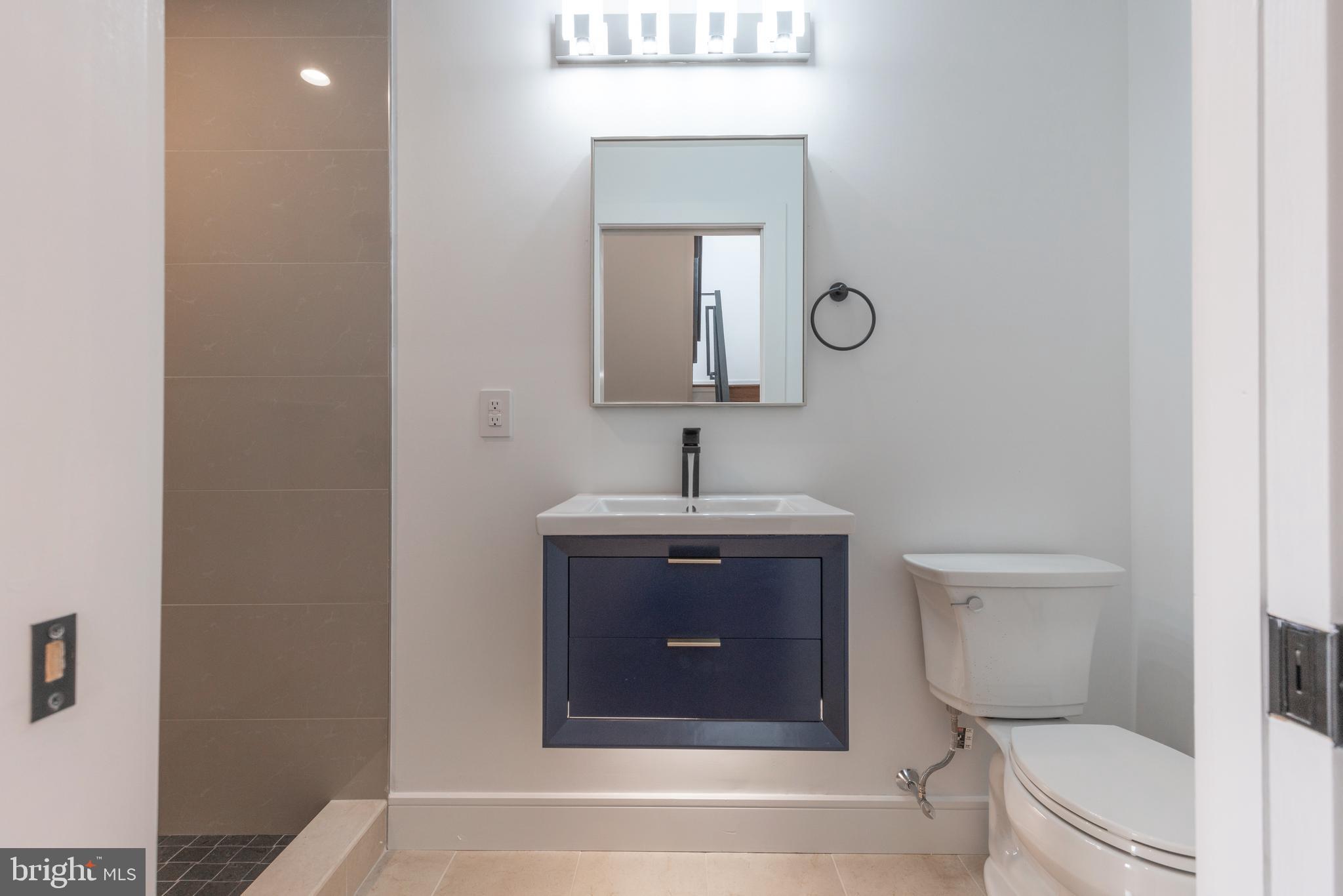 1111 E DUNTON STREET