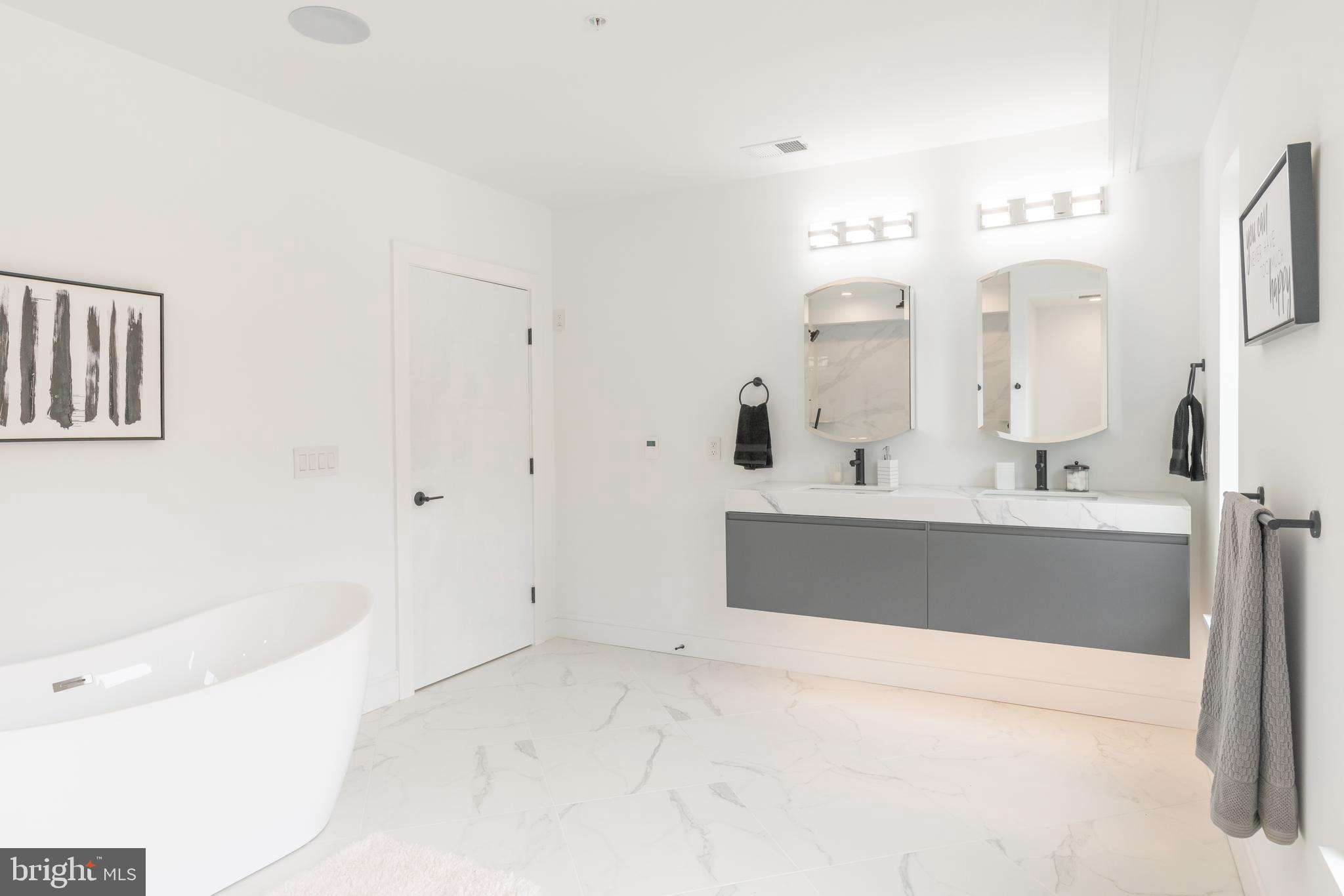 1111 E DUNTON STREET