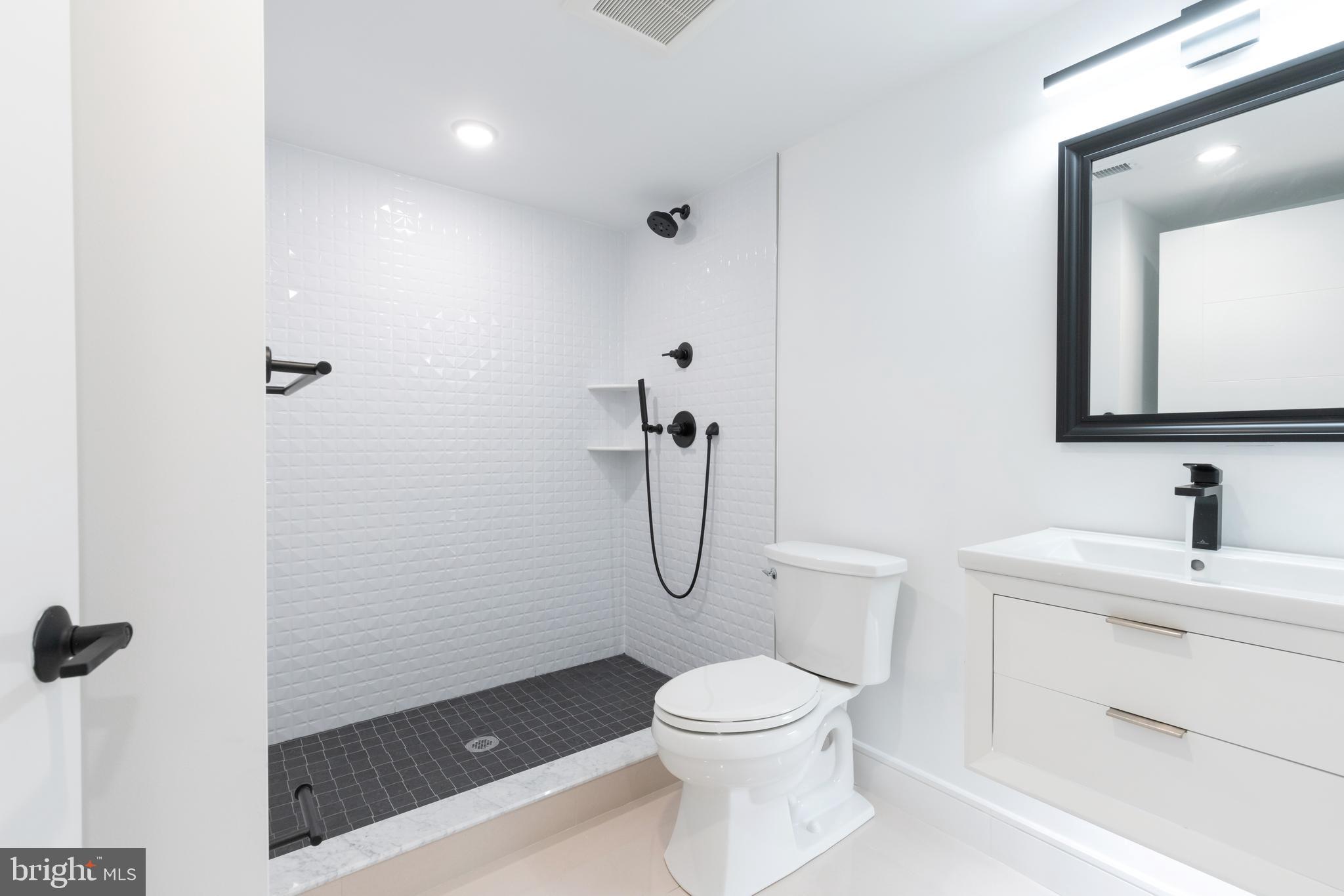 1111 E DUNTON STREET