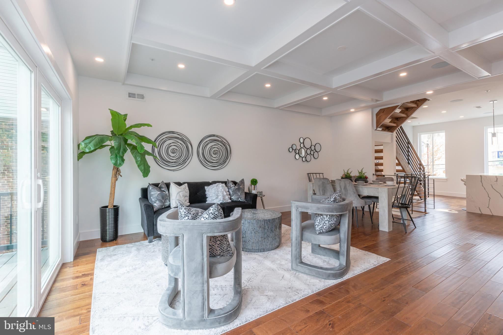 1111 E DUNTON STREET