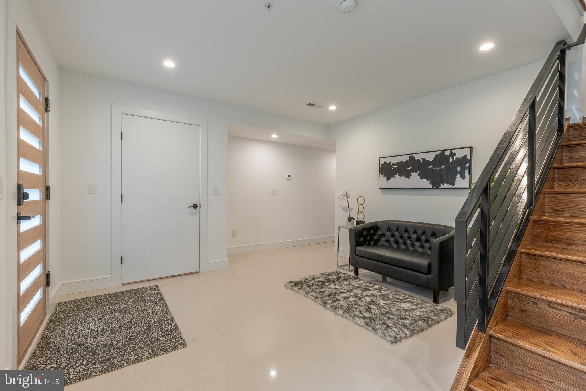 1111 E DUNTON STREET