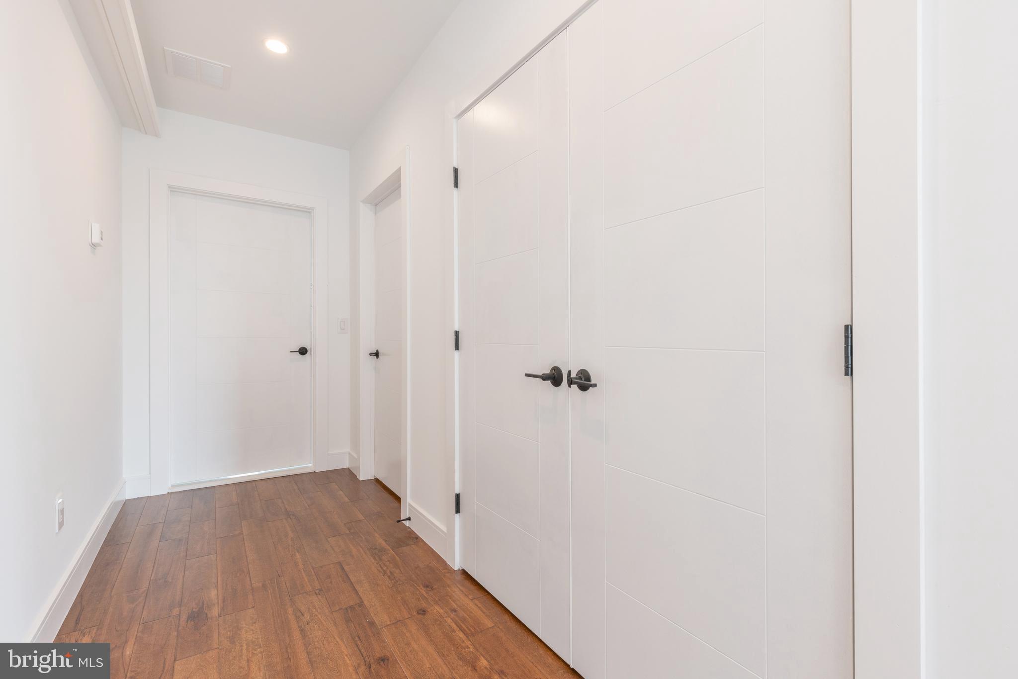 1111 E DUNTON STREET