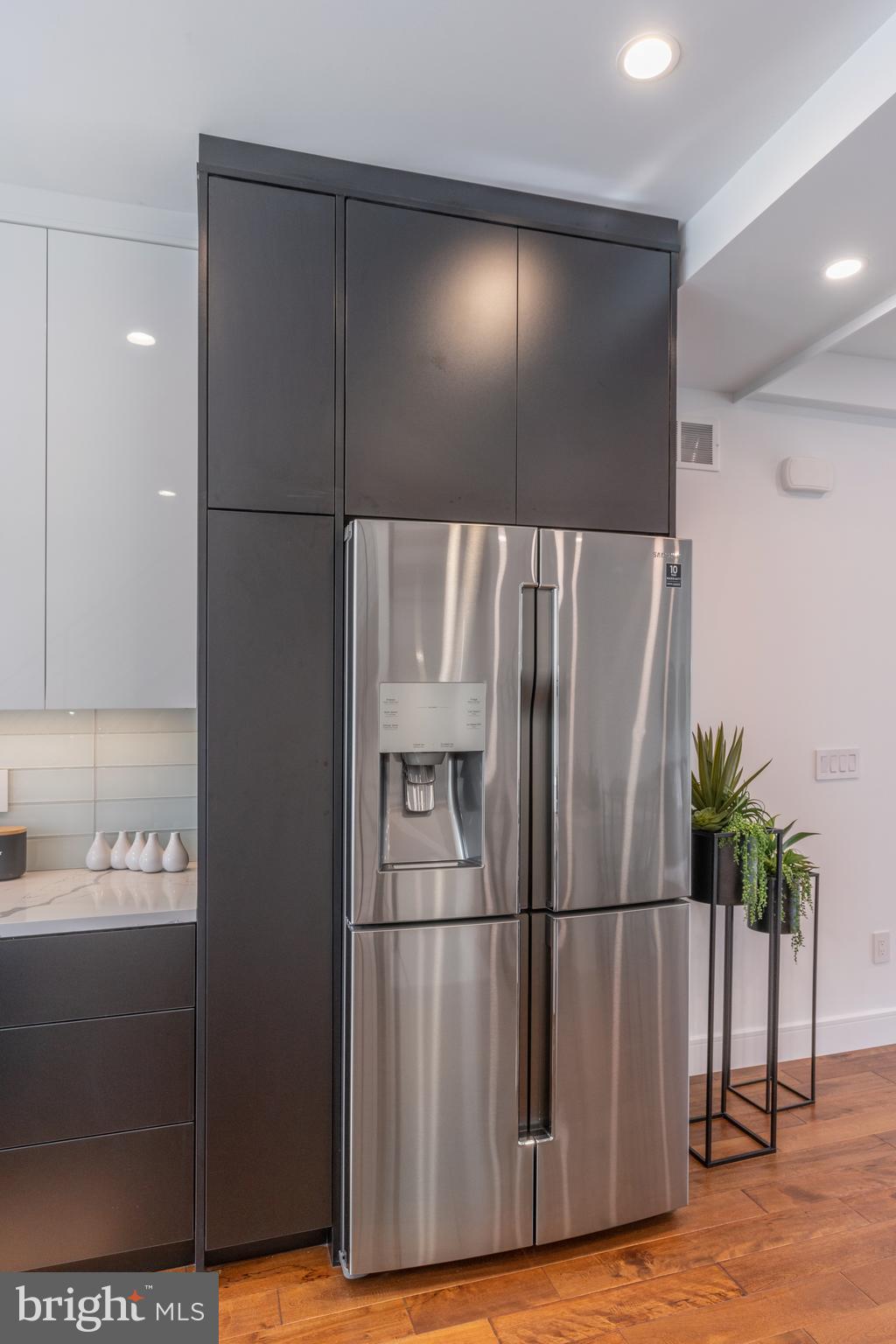 1111 E DUNTON STREET