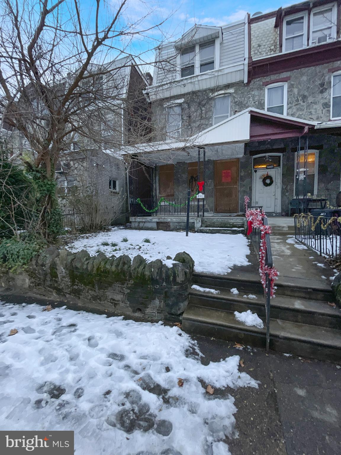 2112 W ONTARIO STREET