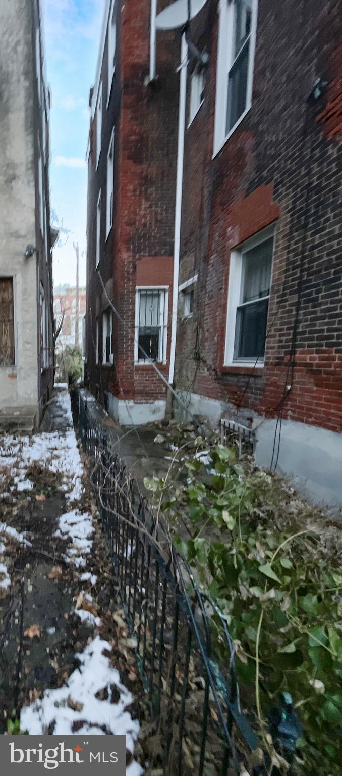 2112 W ONTARIO STREET