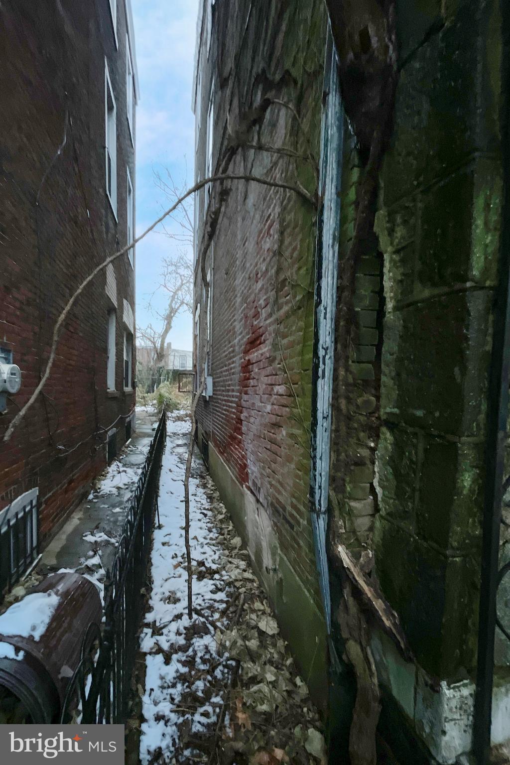 2112 W ONTARIO STREET