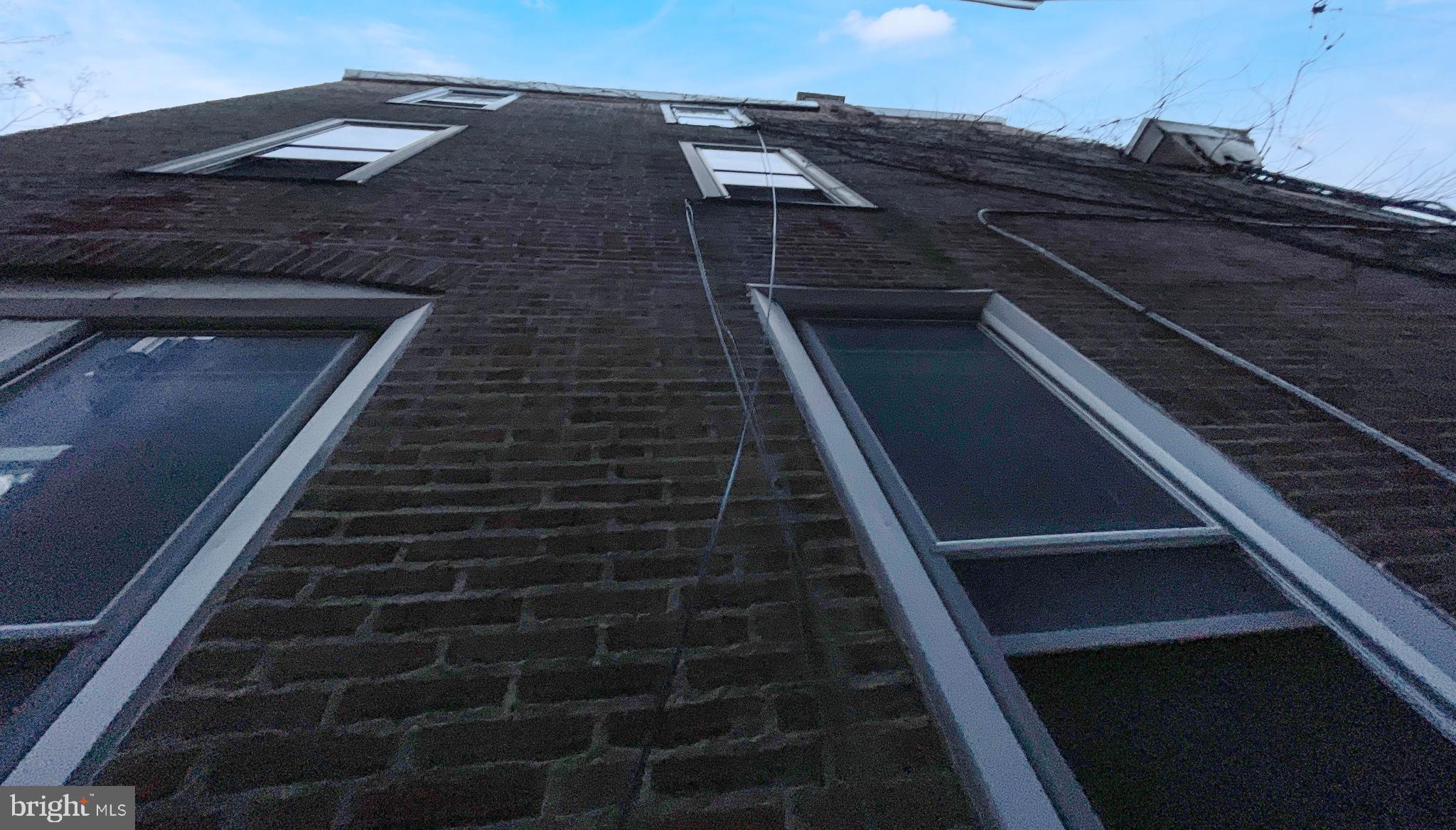 2112 W ONTARIO STREET