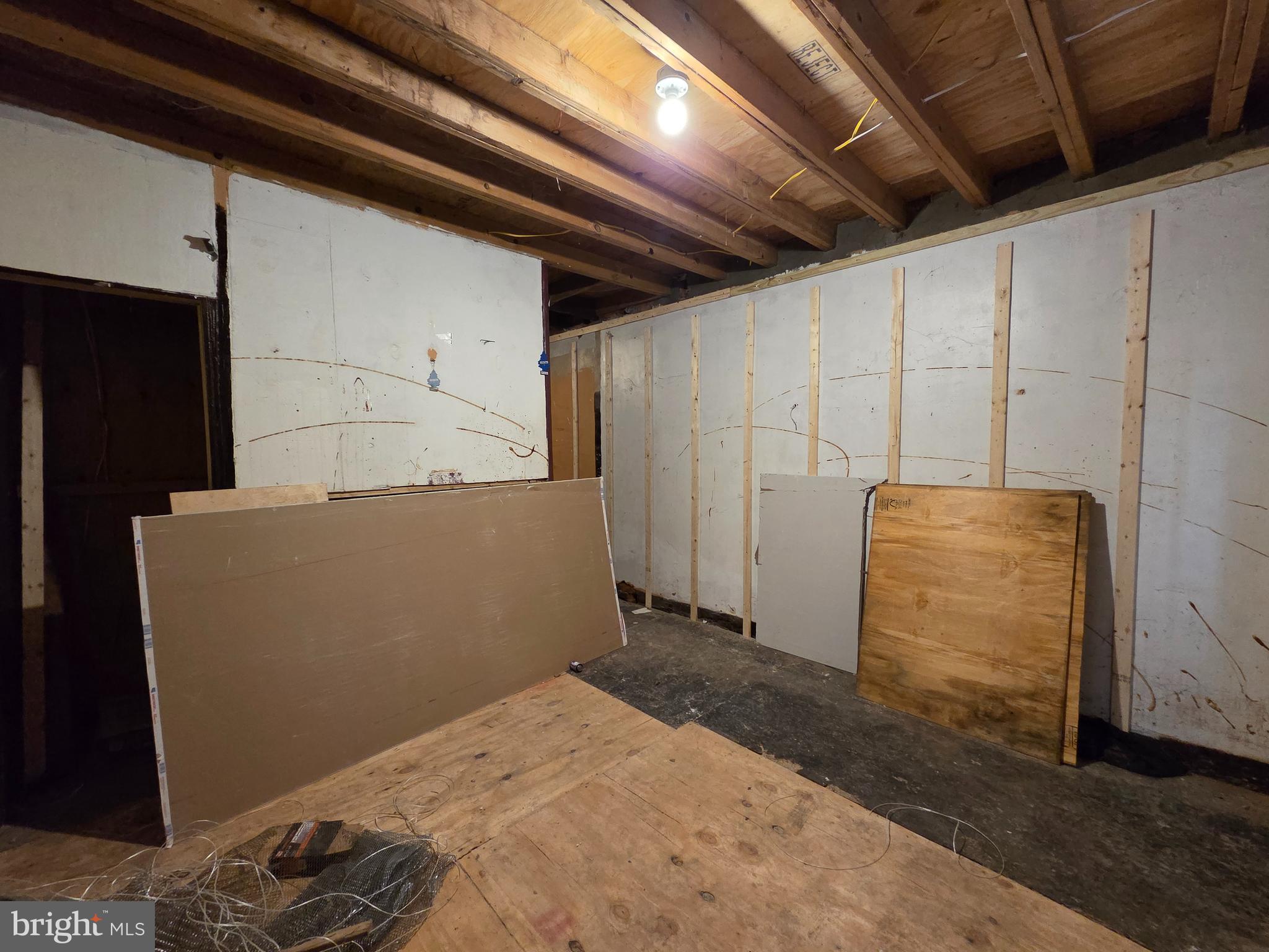 2836 N ORKNEY STREET