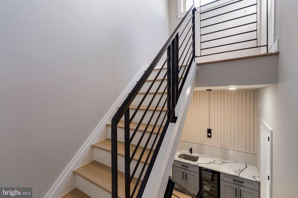 717 MERCY STREET