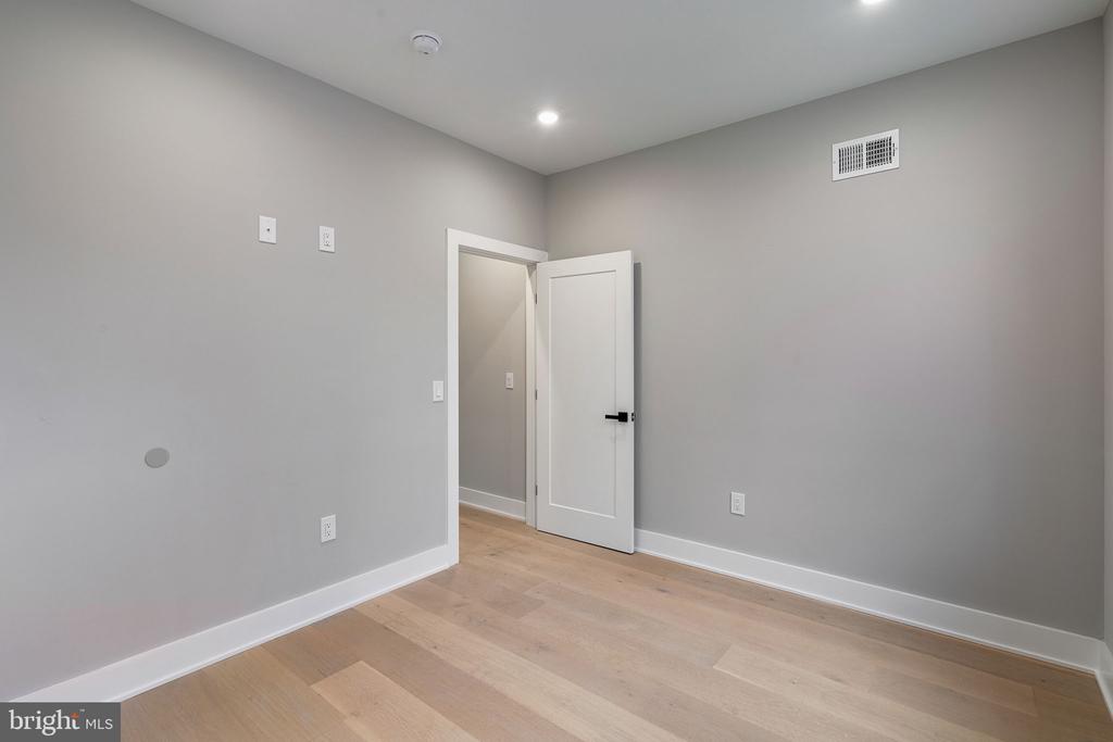 717 MERCY STREET