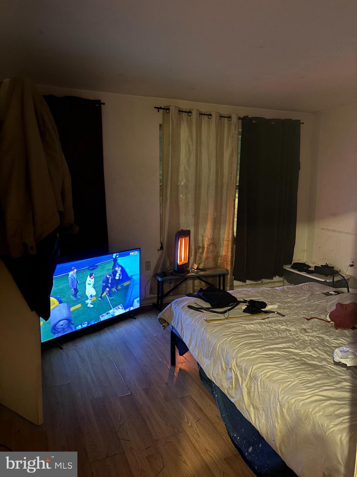 1247 CAMBRIDGE COURT