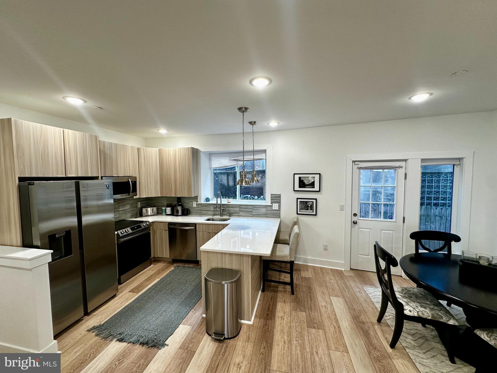 2008 S COLLEGE AVENUE A