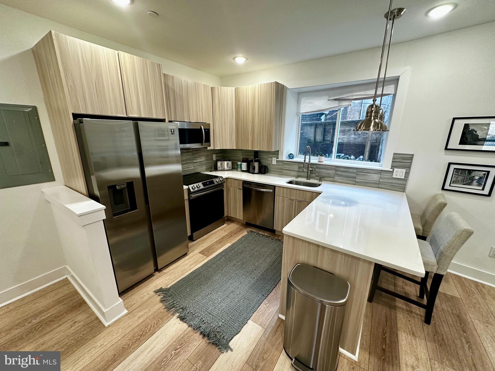 2008 S COLLEGE AVENUE A