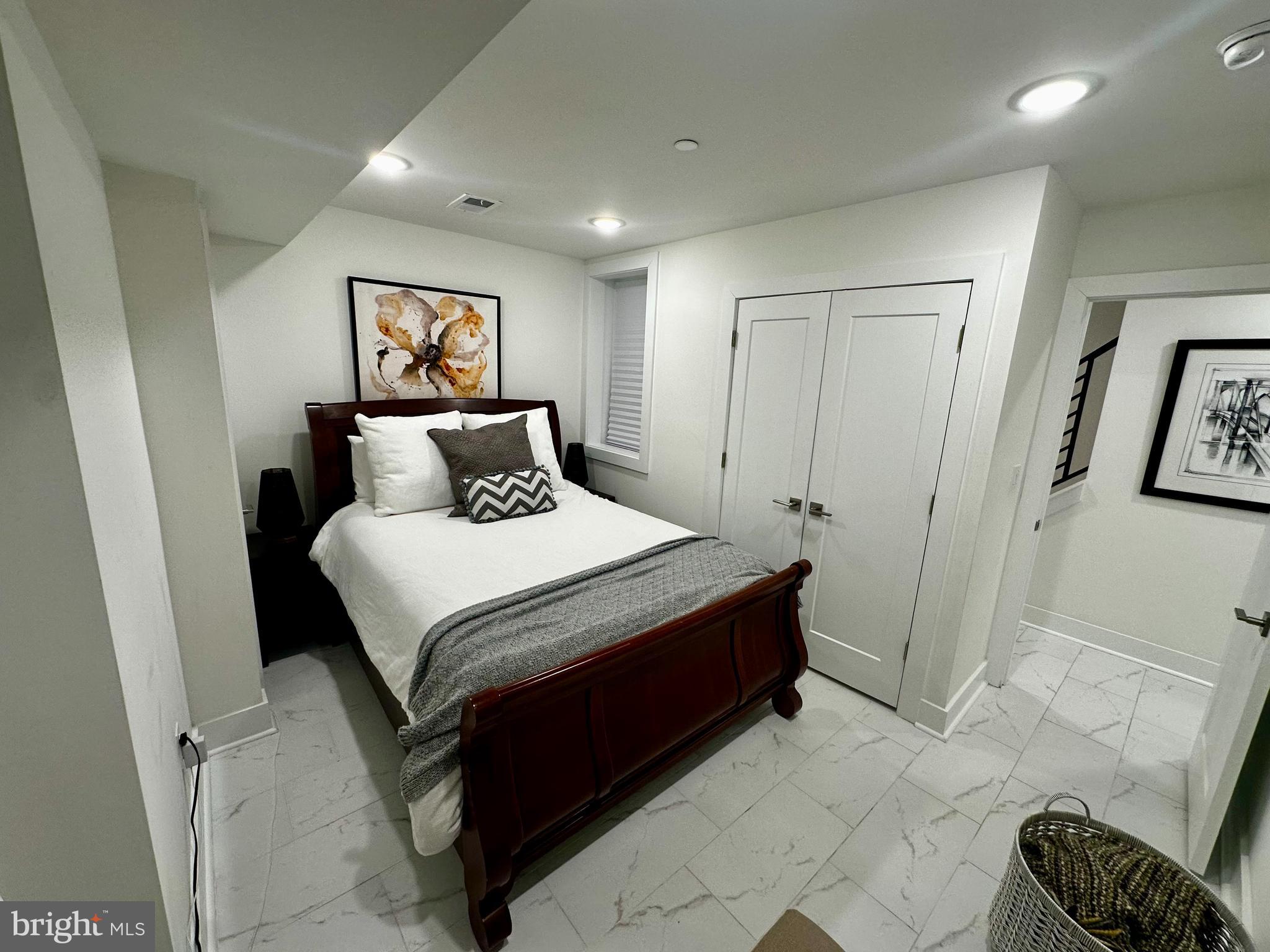 2008 S COLLEGE AVENUE A