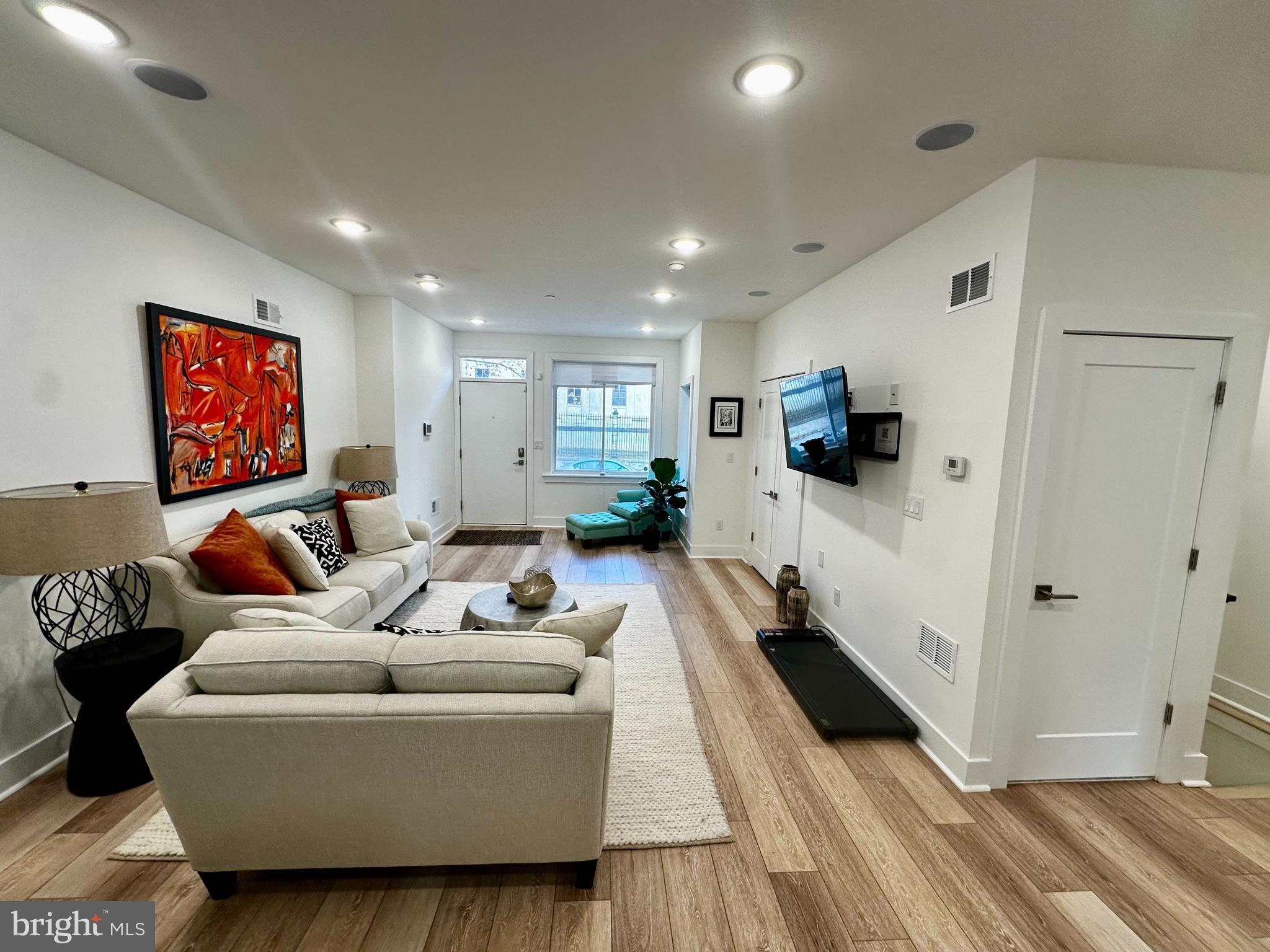 2008 S COLLEGE AVENUE A