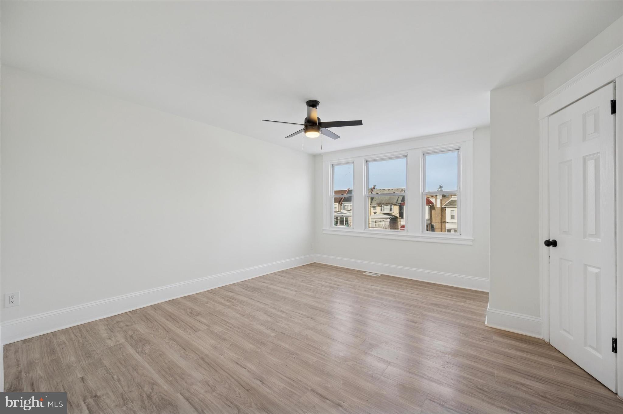 5232 ARLINGTON STREET