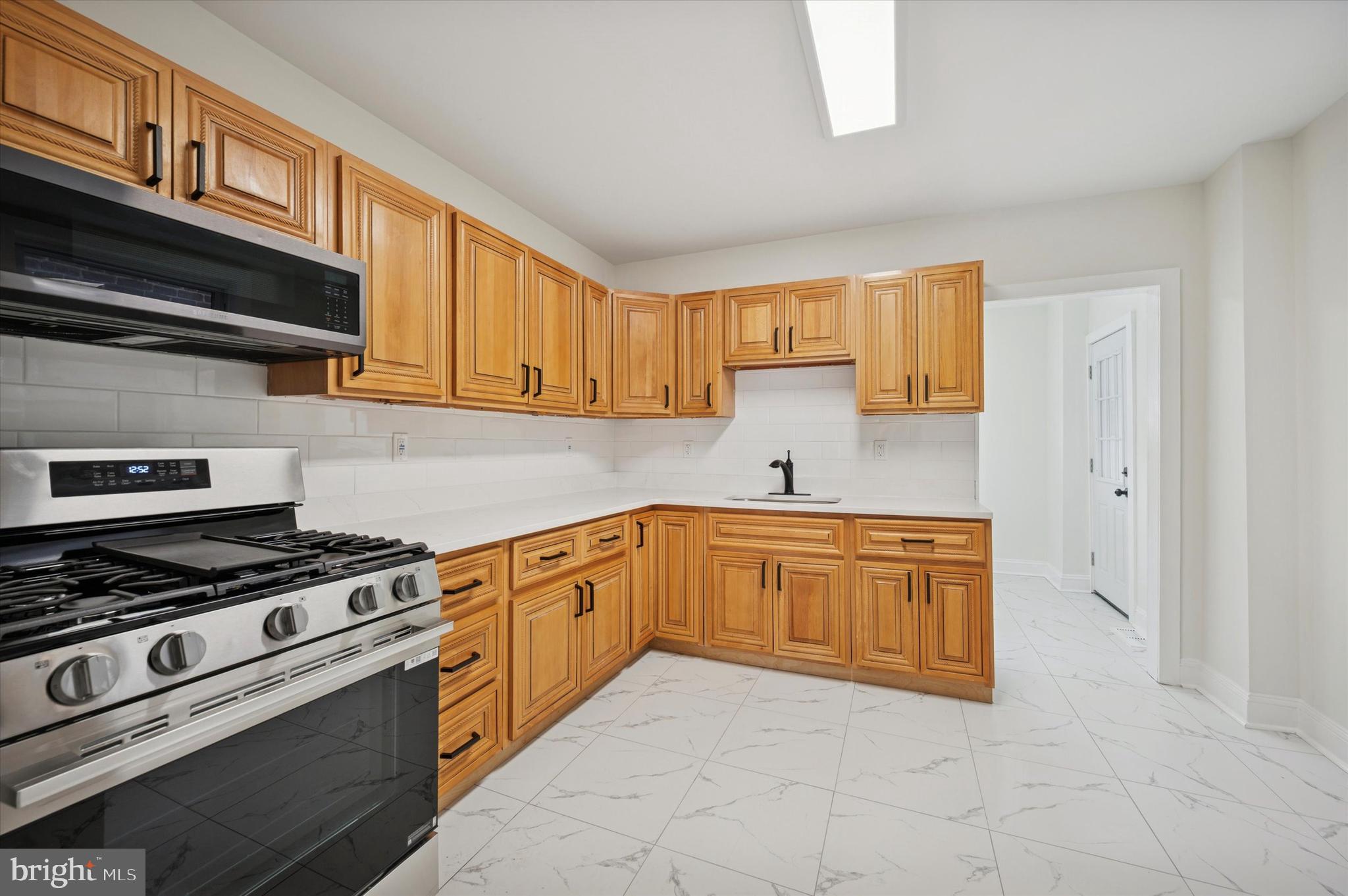 5232 ARLINGTON STREET