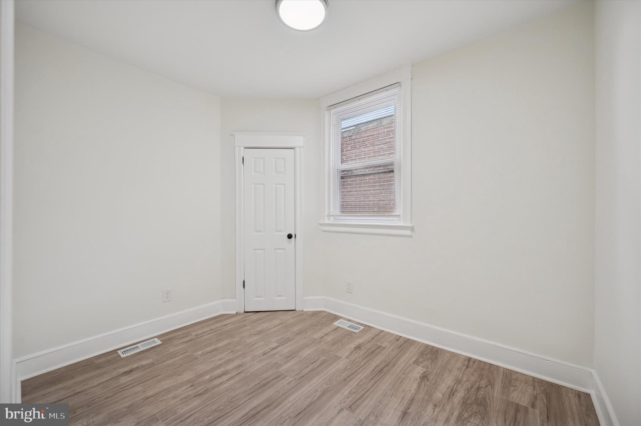 5232 ARLINGTON STREET