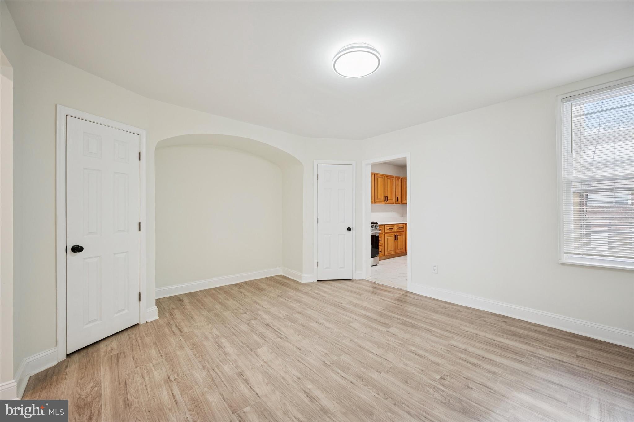 5232 ARLINGTON STREET